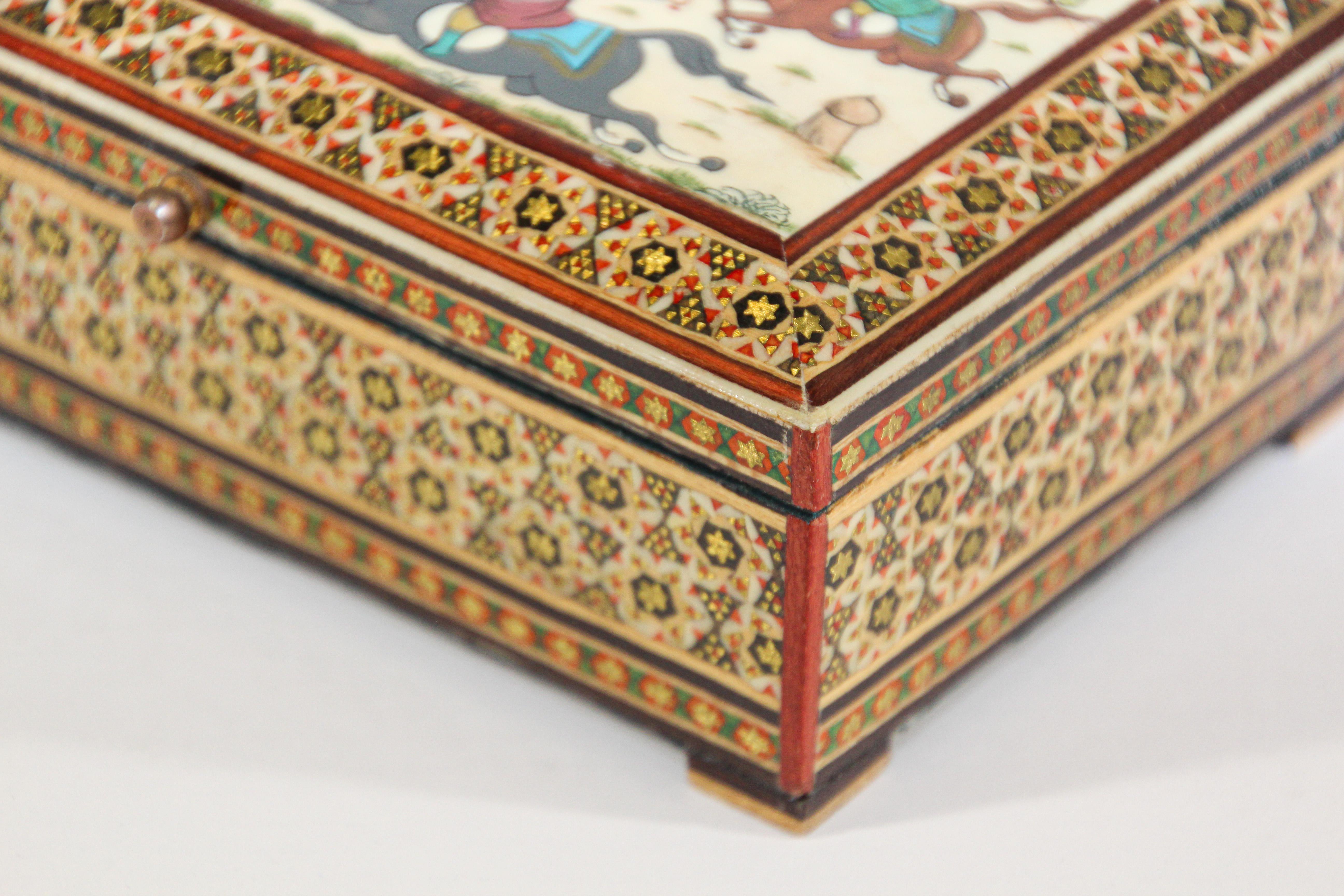 Indian Vintage Micro Mosaic Indo Persian Moorish Inlaid Trinket Box