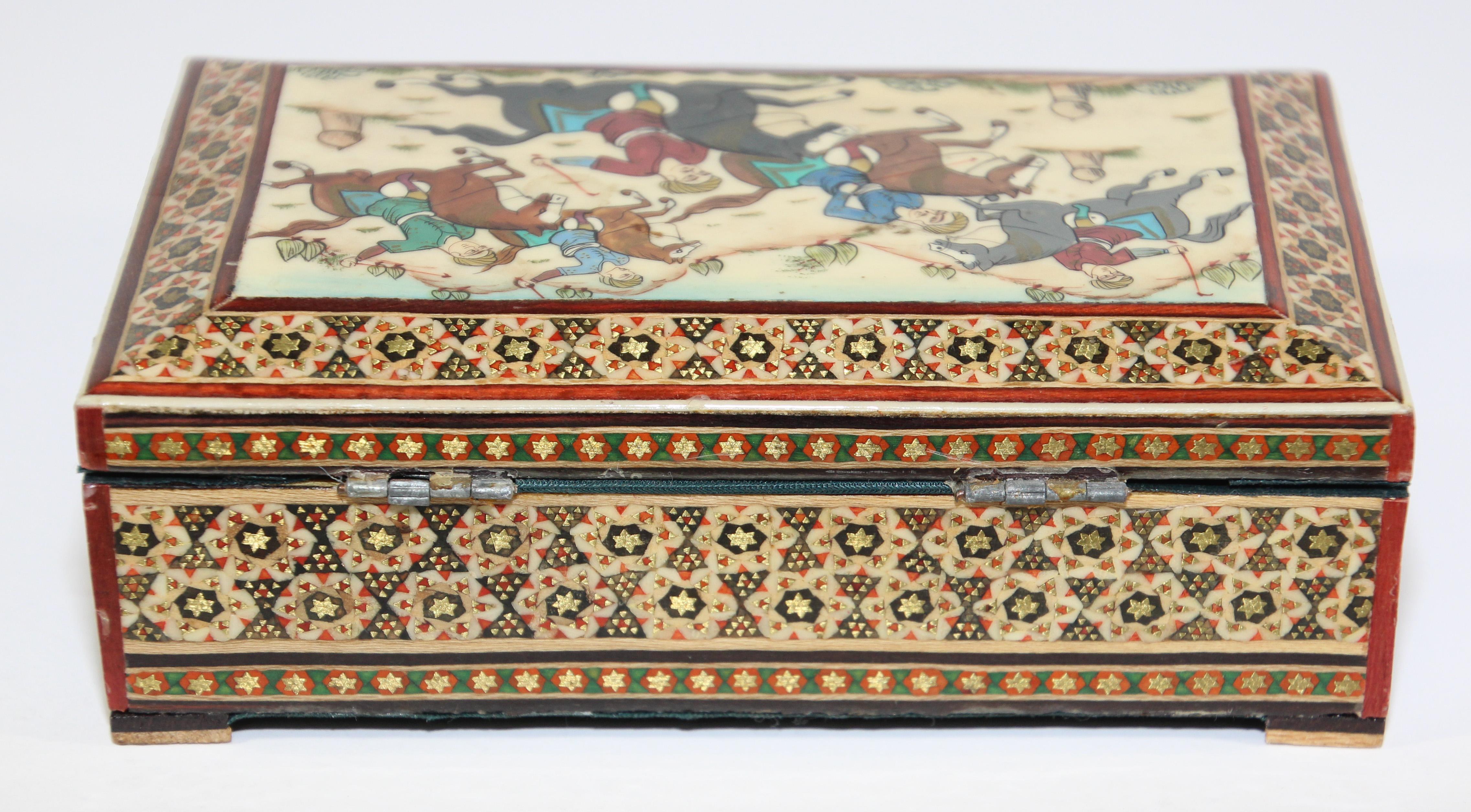 20th Century Vintage Micro Mosaic Indo Persian Moorish Inlaid Trinket Box