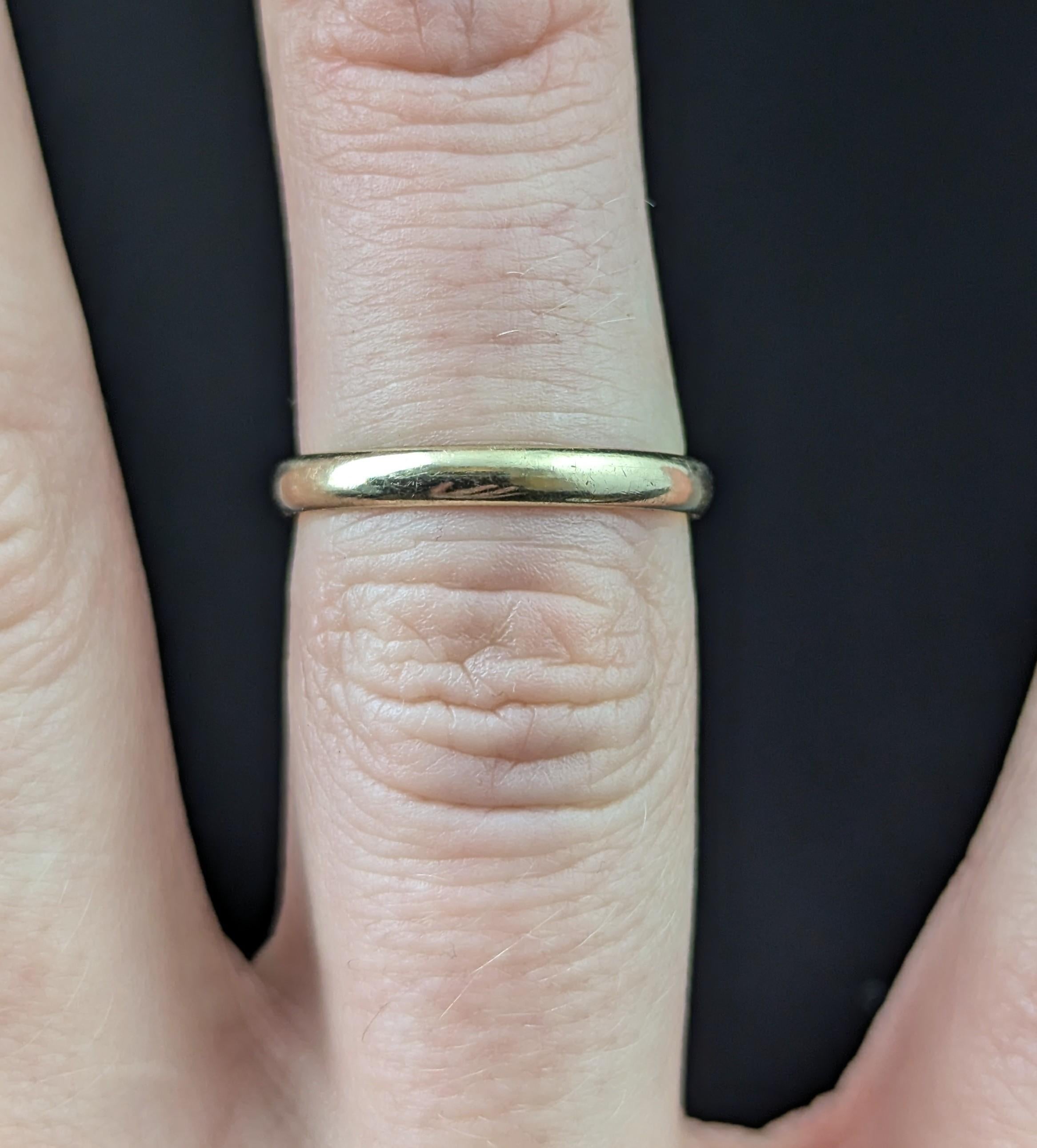 Vintage Mid-20th century 9k yellow gold band ring, wedding band For Sale 1