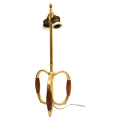 Vintage Mid-20th Century Brass and Oak Wood Table Lamp. 1960´s