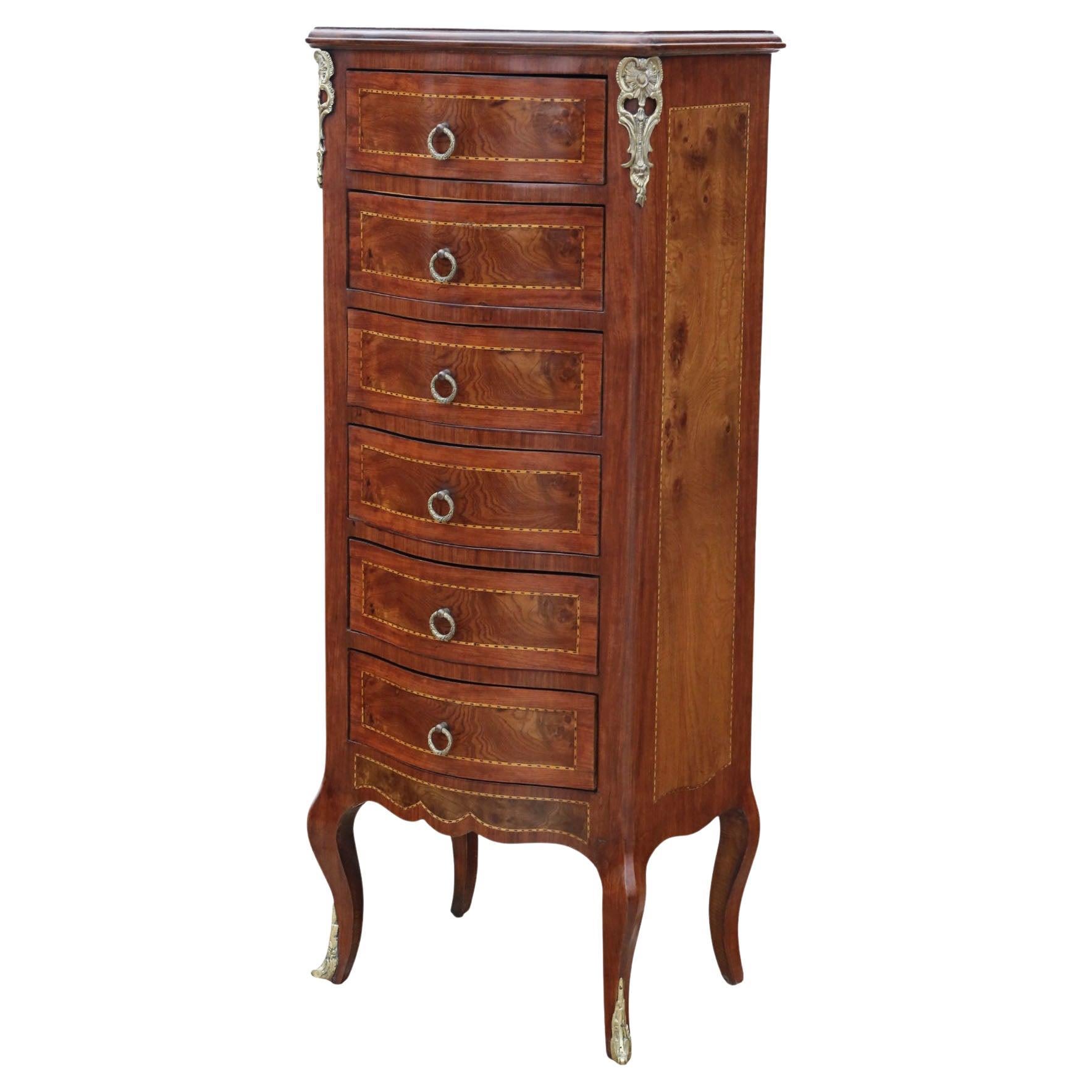 Vintage Mid-20th Century Ronce de noyer Serpentine Commode Wellington à six tiroirs en vente