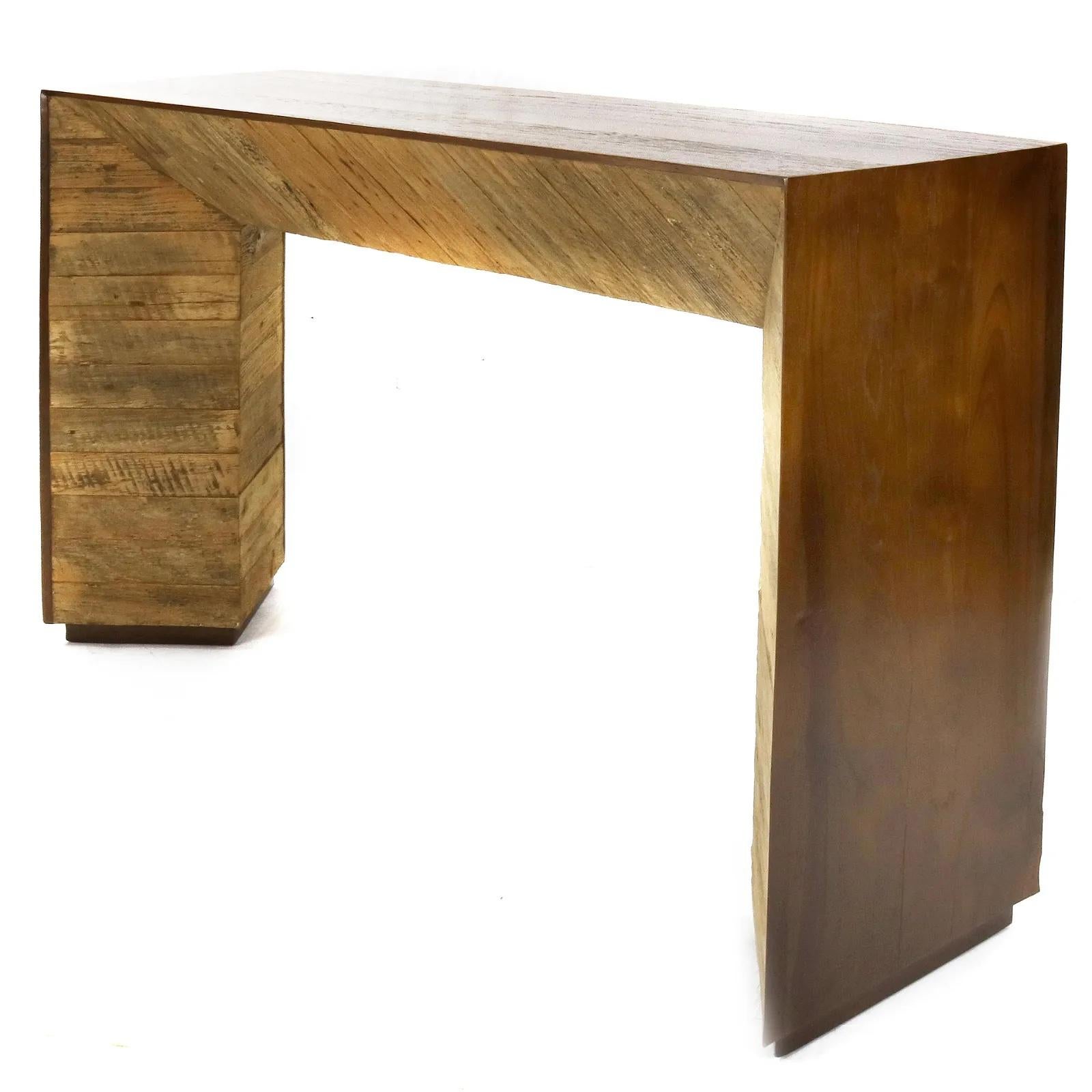 Mid-Century Modern Table console vintage du milieu du 20e siècle - Noyer et bois flotté (AF1-365) en vente