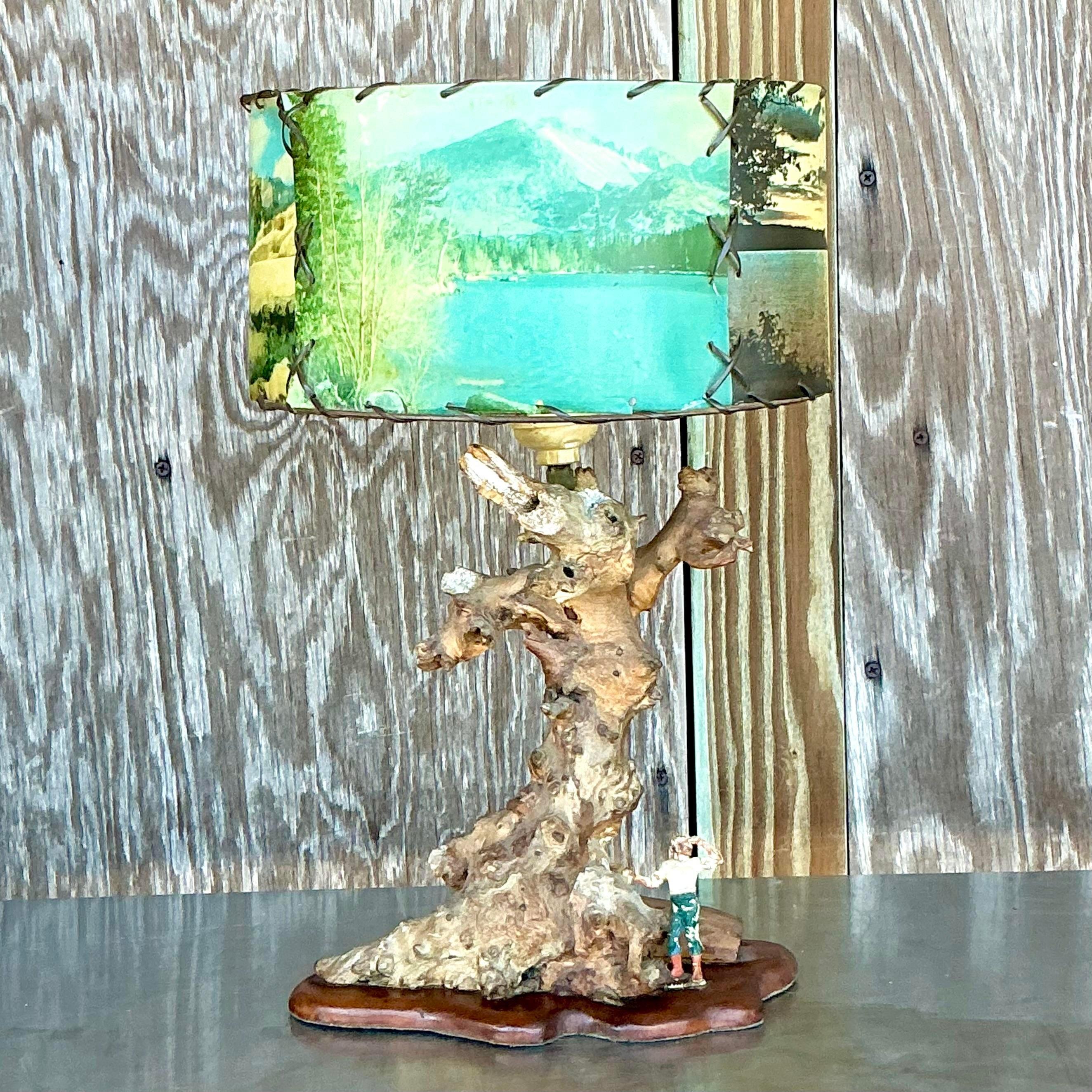 Bois flotté Lampe vintage en bois flotté du milieu du 20e siècle avec abat-jour scénique en vente