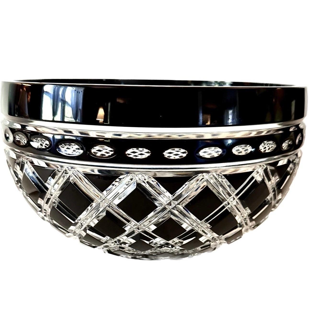 Vintage Mid 20th Century Hand Cut Polish Clear Crystal and Onyx Lg Serving Bowl For Sale 4