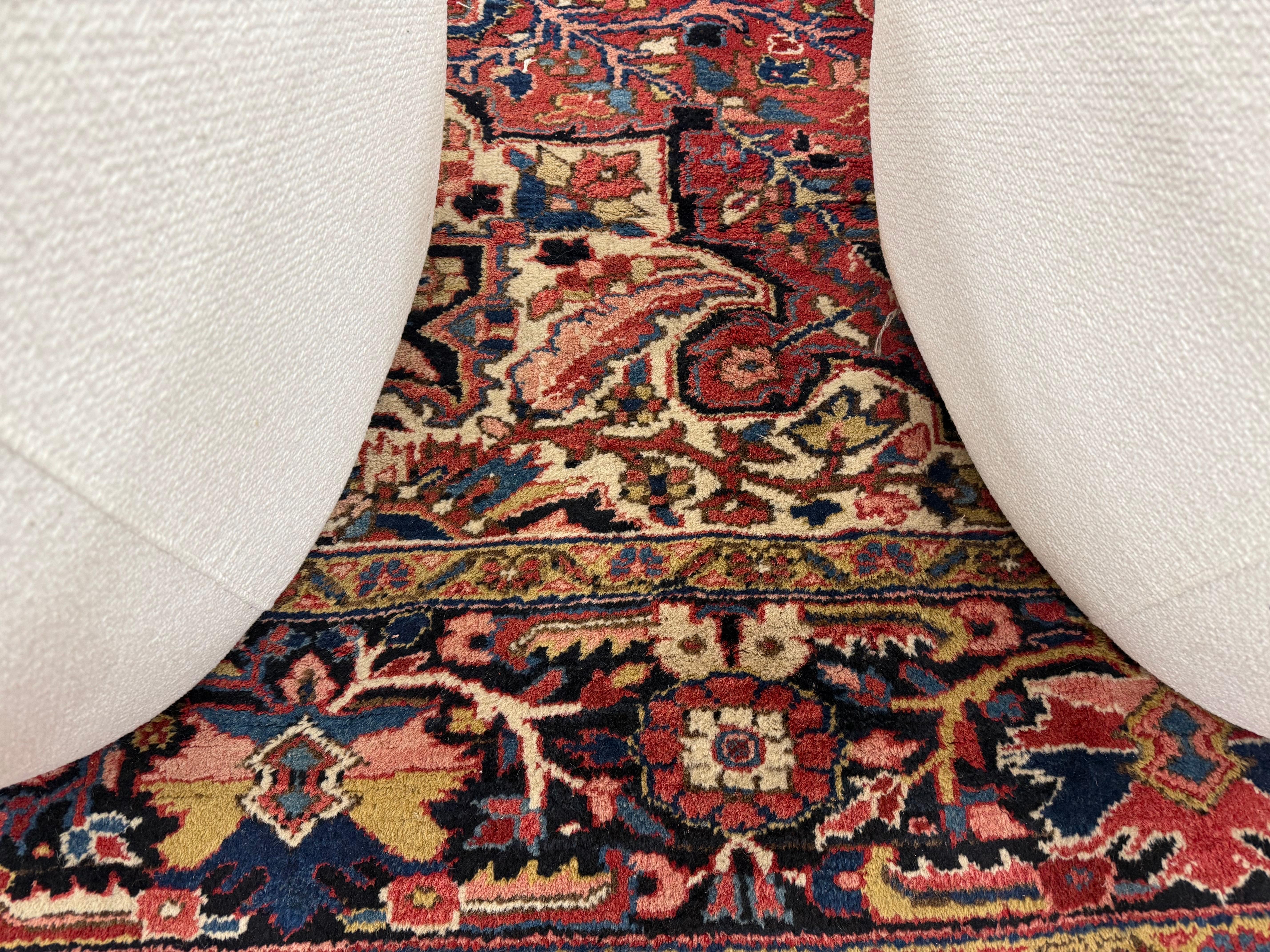 Vintage Mid 20th Century Heriz Persian Rug Carpet 11.4FT x 8.4FT with Medallions For Sale 5