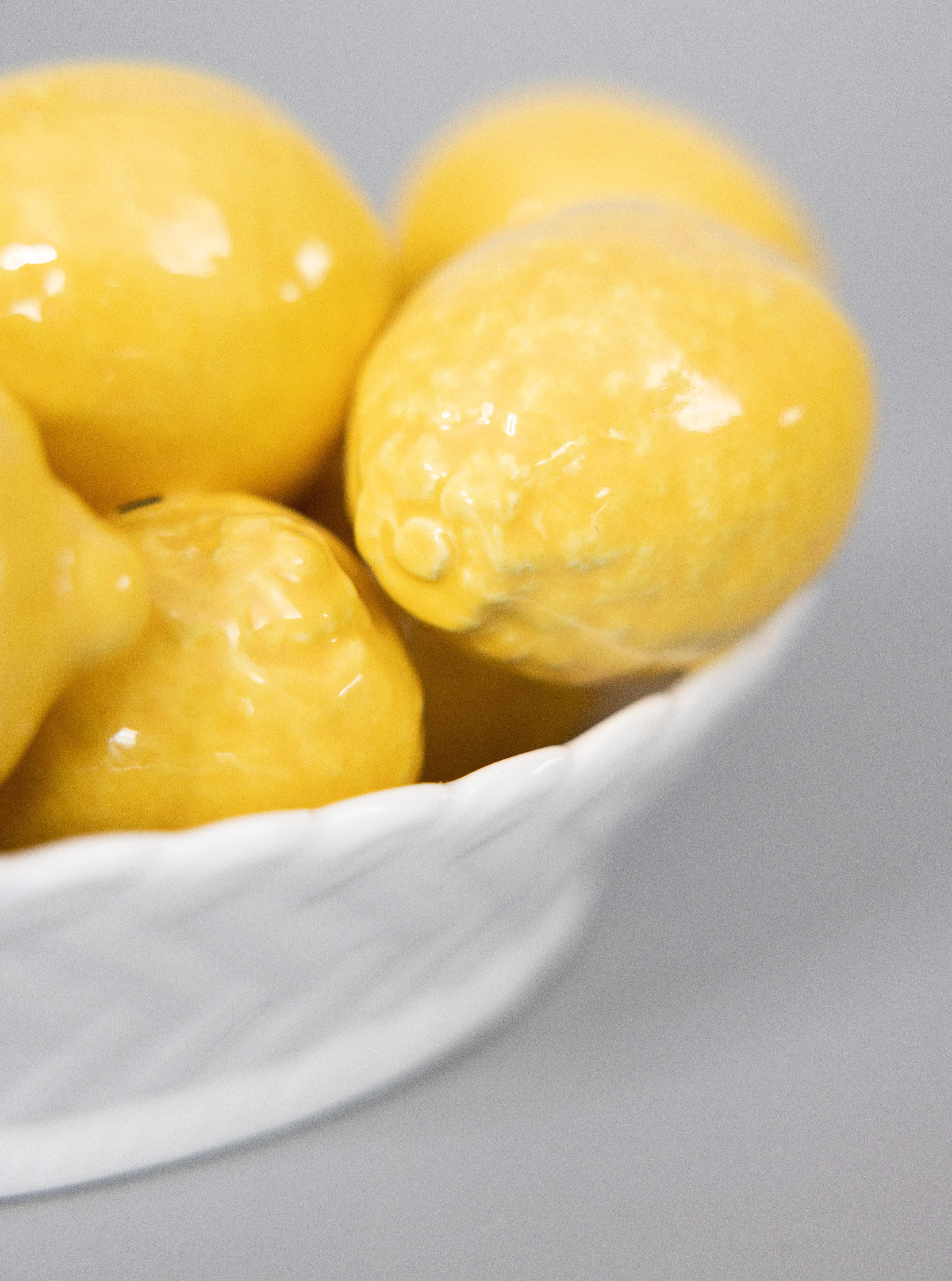 Vintage Mid-20th Century Italian Majolica Bowl of Lemons Centerpiece 3