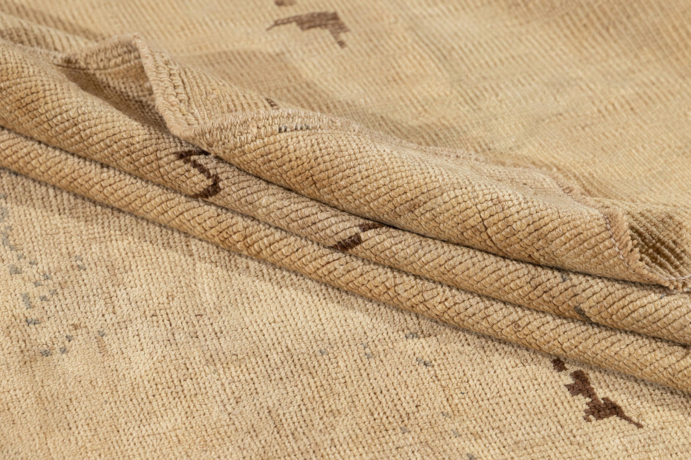 Noué à la main Tapis Khotan vintage du milieu du XXe siècle en vente