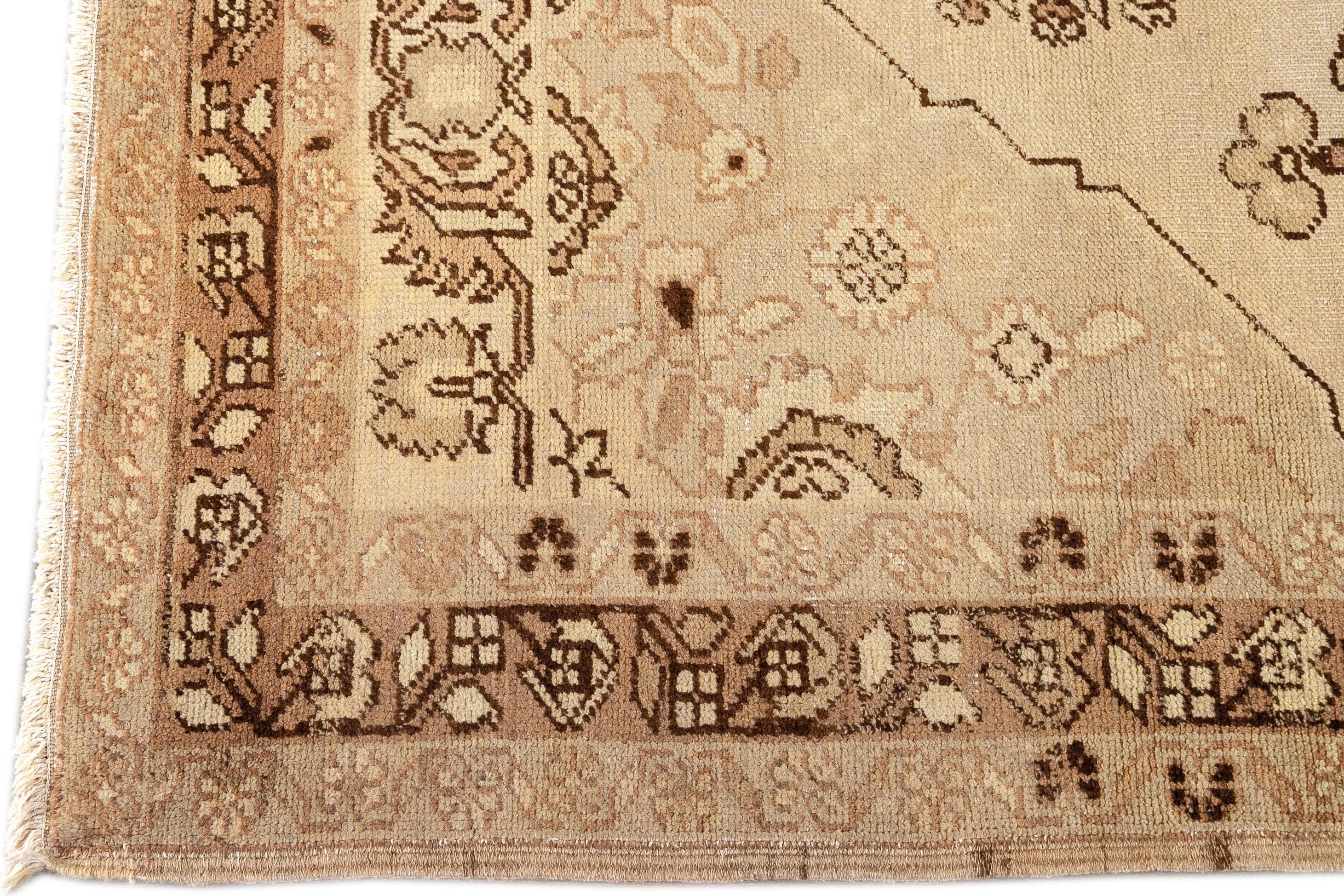 Vintage Mid-20th Century Khotan Rug In Good Condition For Sale In Norwalk, CT
