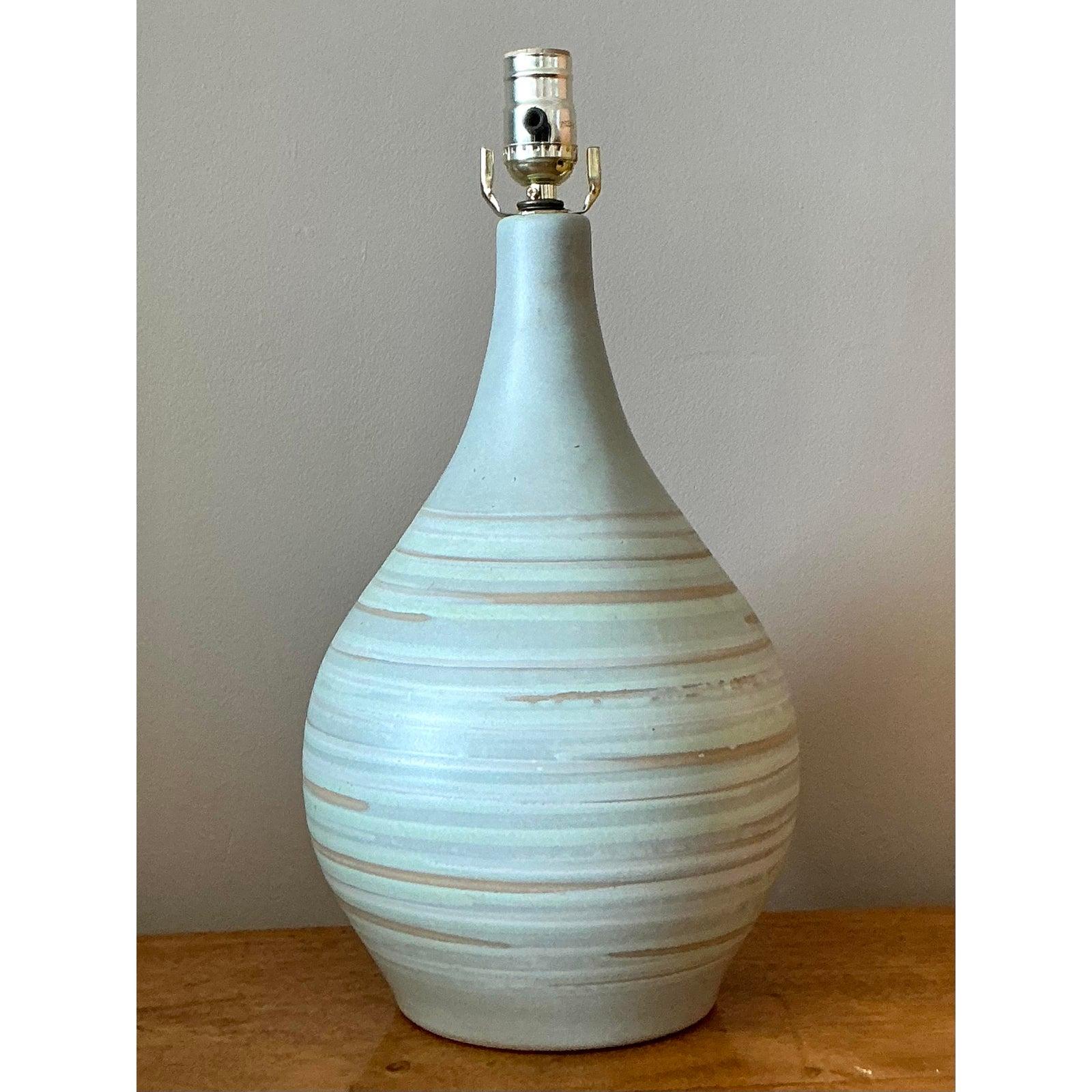 Vintage Mitte 20. Jahrhundert Martz Keramik Lampe (Organische Moderne) im Angebot