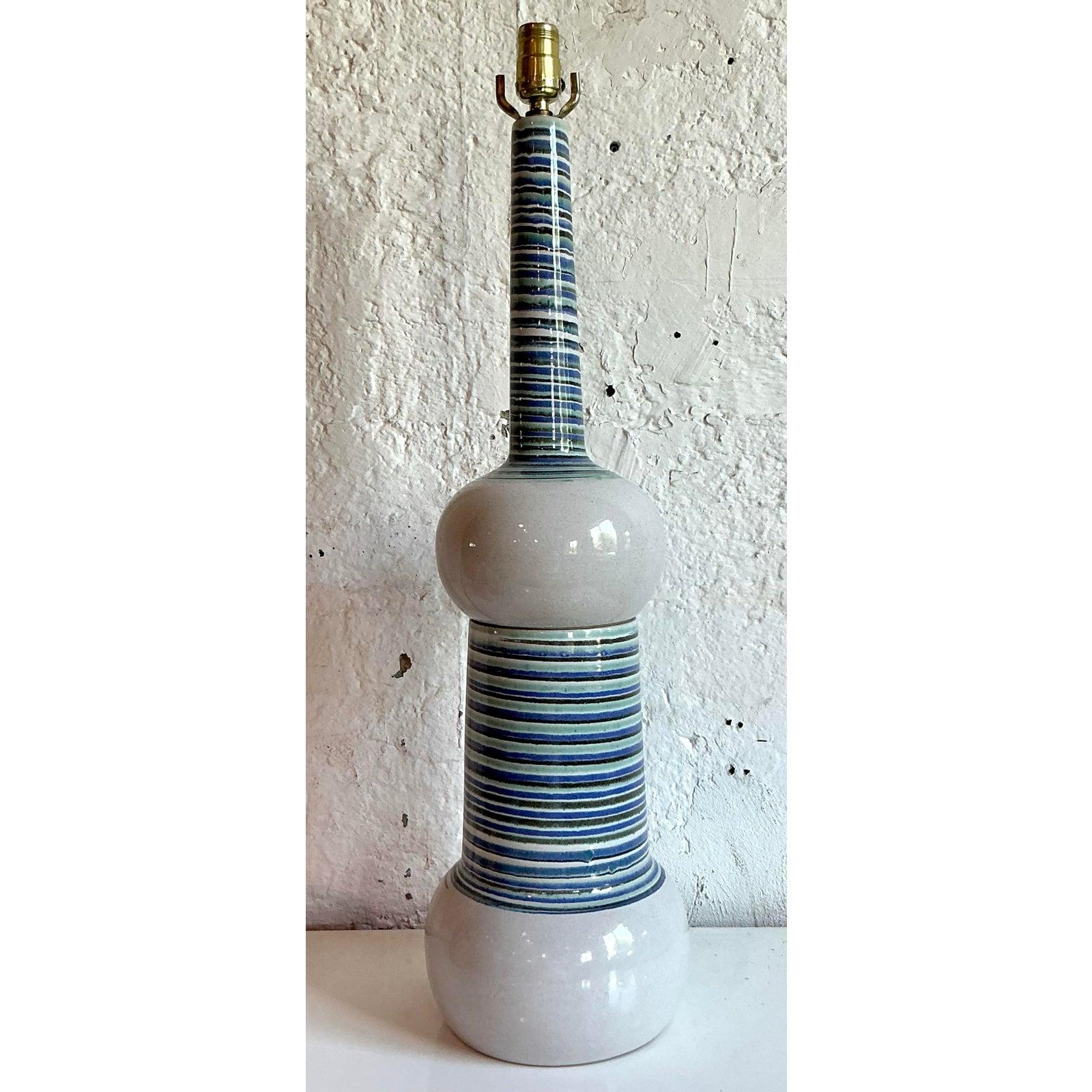 Americano Lampada da tavolo dipinta a mano Martz, vintage, metà del XX secolo in vendita