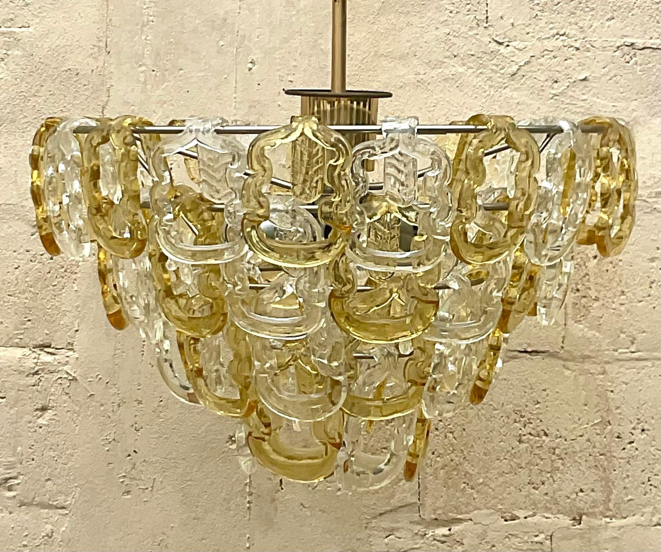 20ième siècle Vintage Mid 20th Century Regency Murano Glass Rings Chandelier en vente