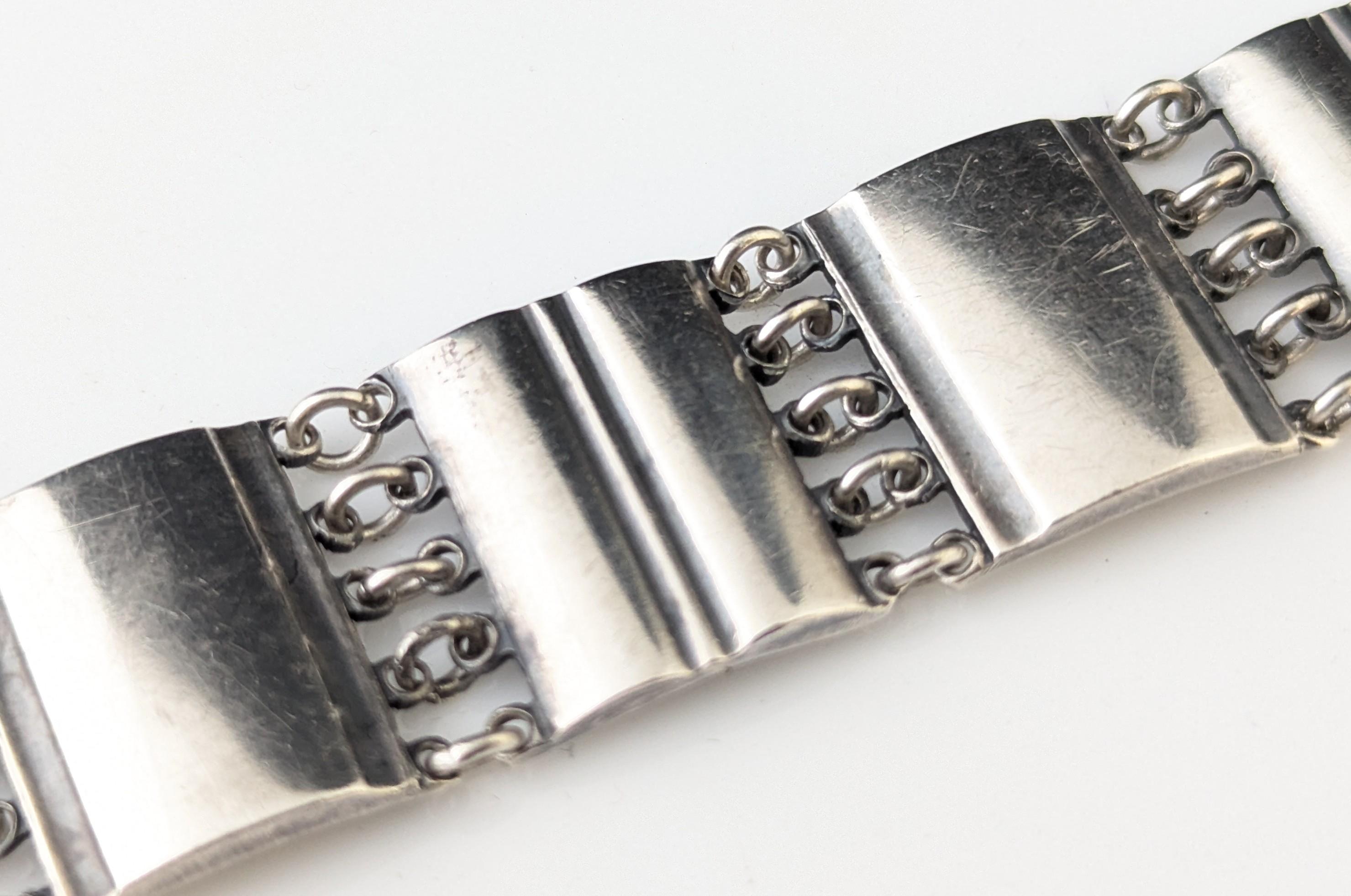 Bracciale a pannelli in argento vintage della metà del XX secolo in vendita 5