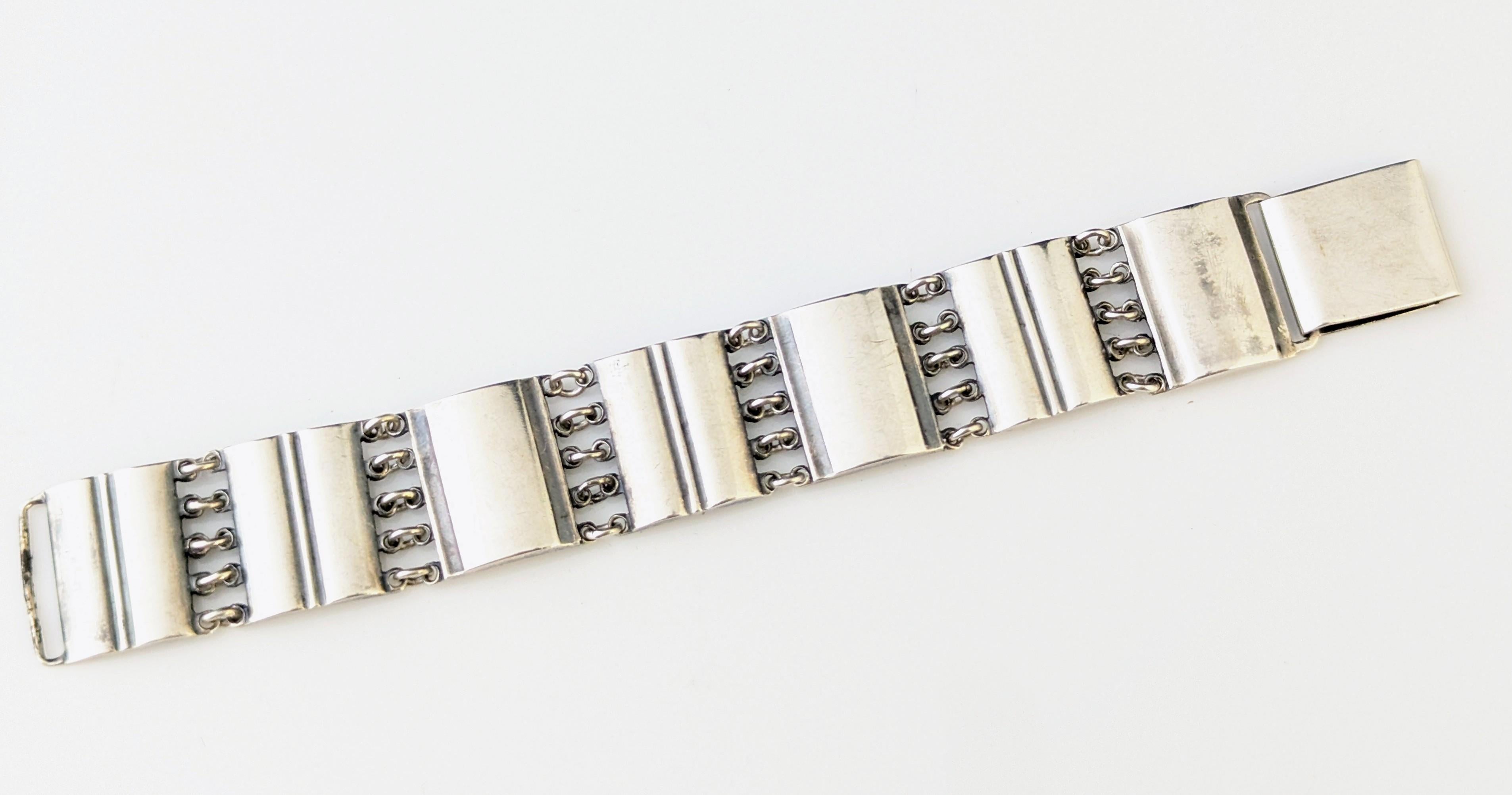 Bracciale a pannelli in argento vintage della metà del XX secolo in vendita 6