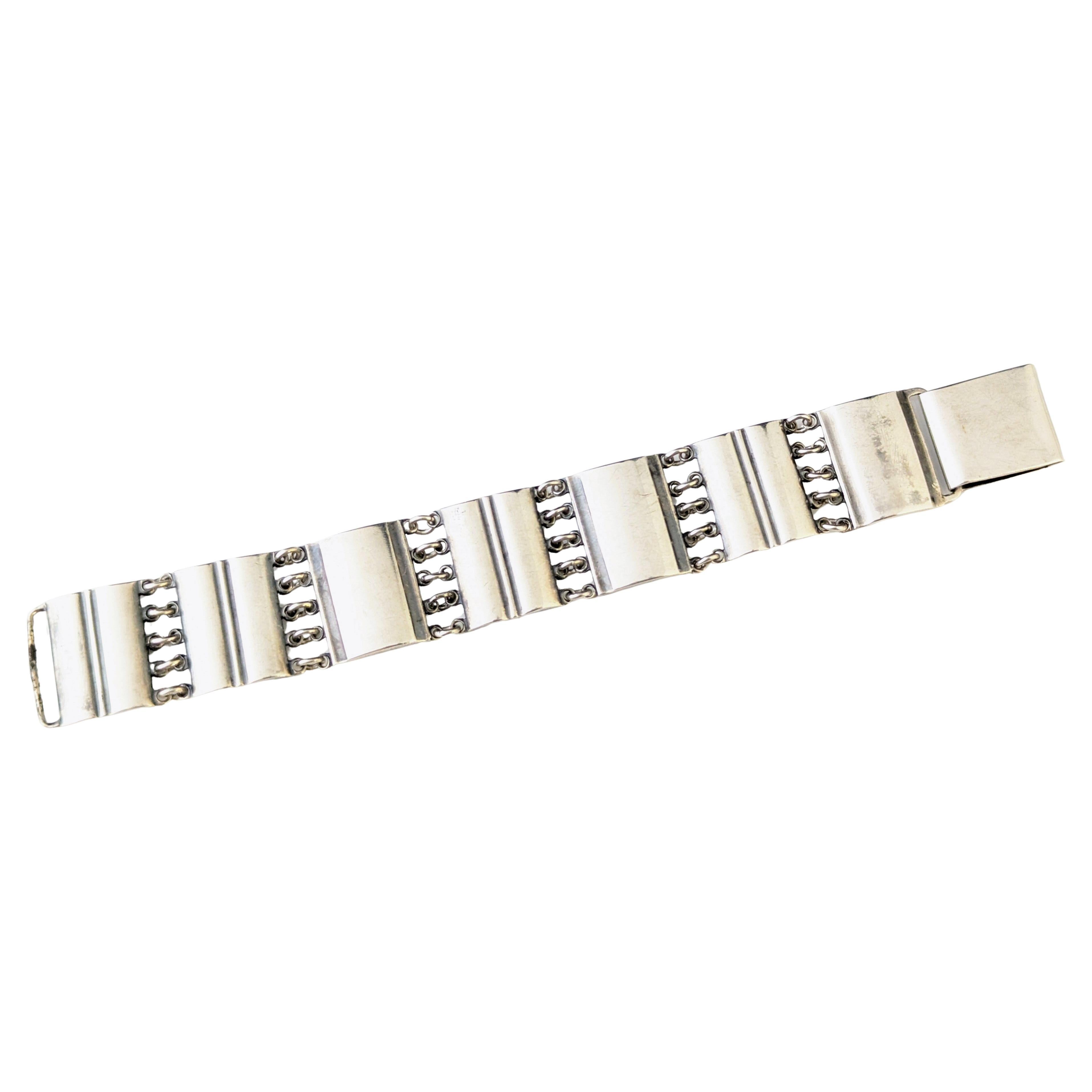 Bracciale a pannelli in argento vintage della metà del XX secolo in vendita
