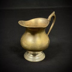 Petite cruche à lait vintage en métal du milieu du 20e siècle, design français - 2Y571