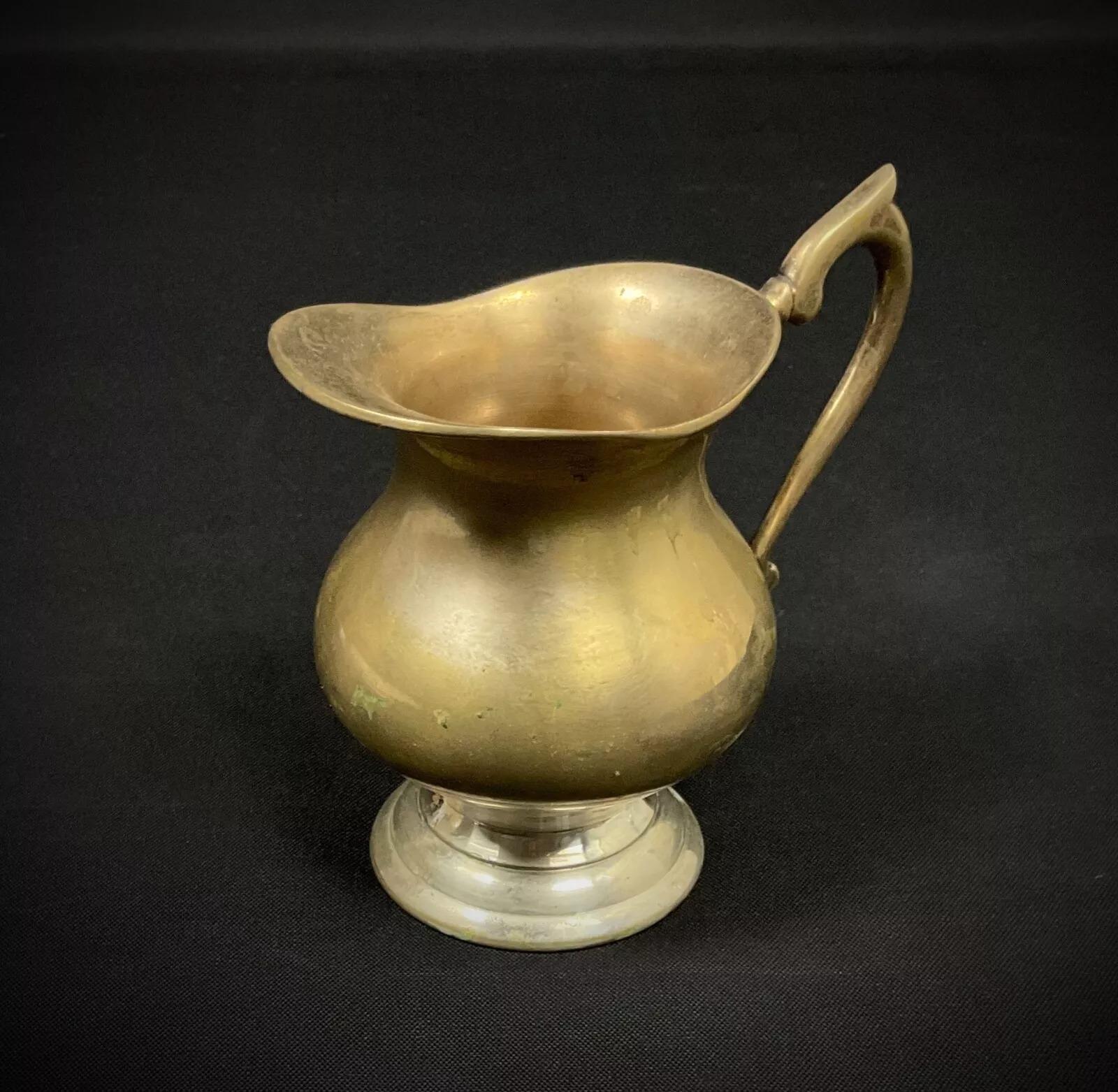 Vintage Mid-20th Century Small Metal Milk Jug, French Design - 2Y571 For Sale 1