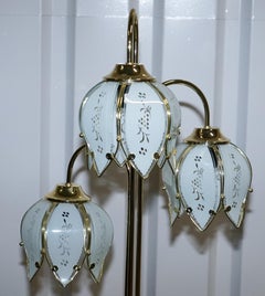 VINTAGE MID CENTRY HOLLYWOOD REGENCY BRASS WHITE TULiP GLASS FLOOR LAMP