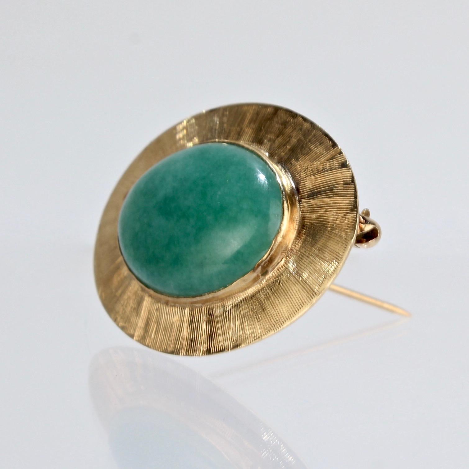 Vintage Midcentury 14 Karat Gold and Jade Brooch or Pin In Good Condition In Philadelphia, PA
