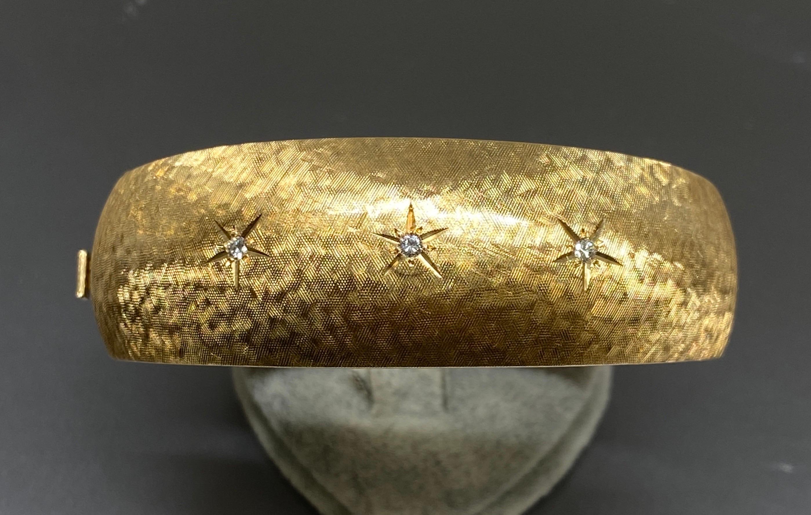 Vintage Mid Century 14k Yellow Gold Florentine Diamond Hinged Bangle Bracelet For Sale 7