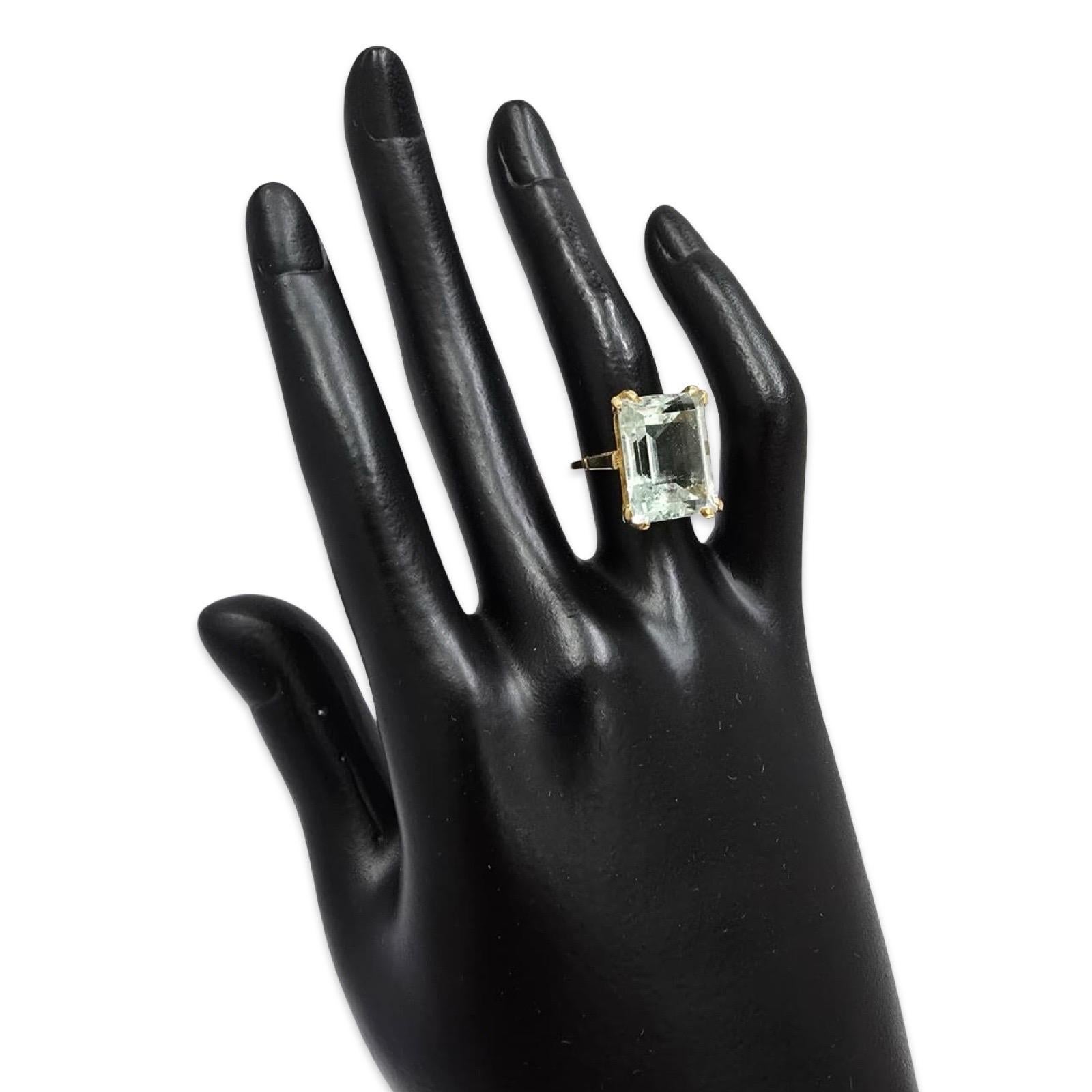 Vintage Mid-Century 15ct Smaragd-Schliff Aquamarin Cocktail Ring 18k Gold im Zustand „Hervorragend“ im Angebot in Miami, FL