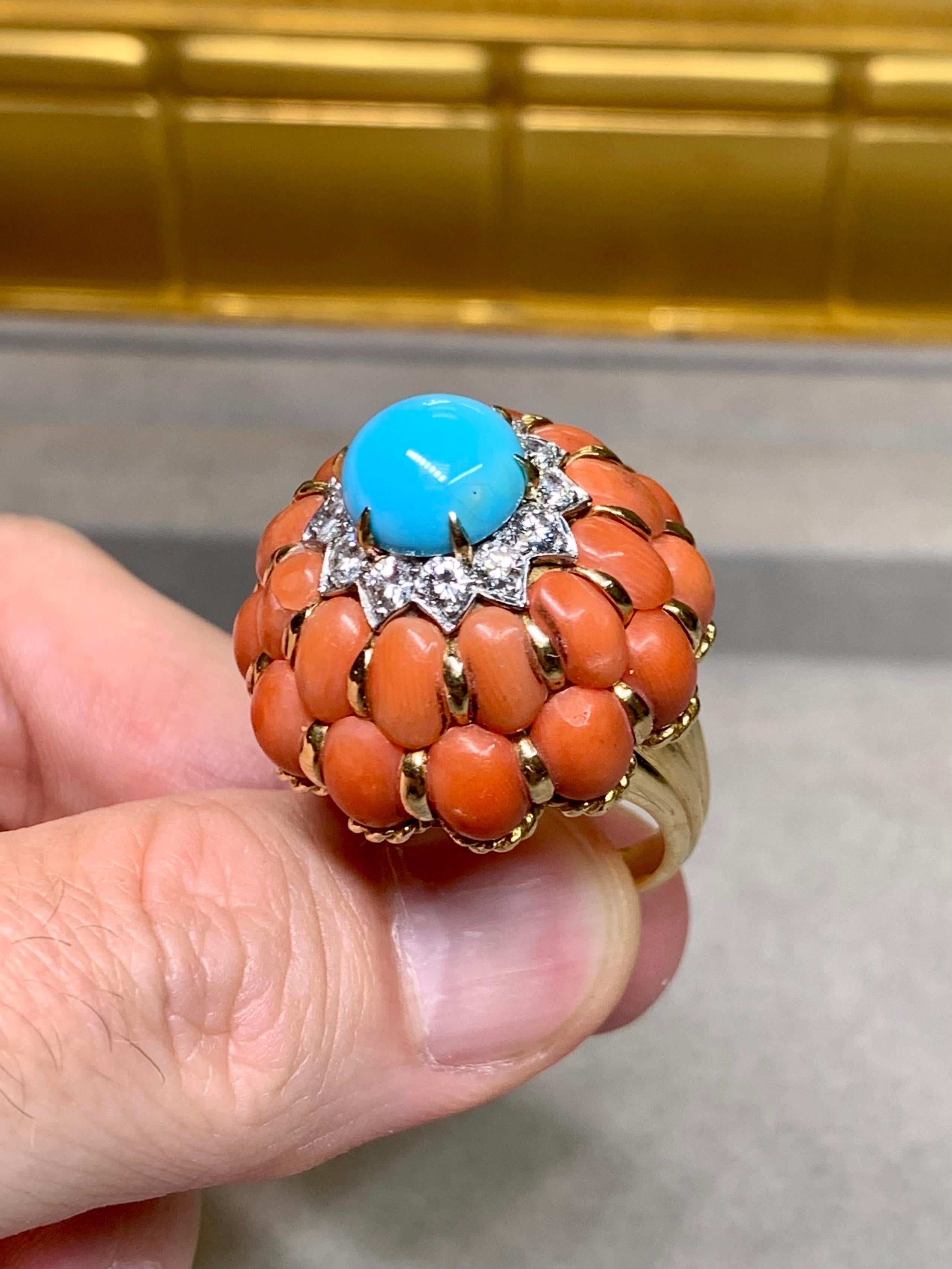 Anello da cocktail di metà secolo, persiano a 18 carati, con corallo e diamante, di grandi dimensioni in vendita 1
