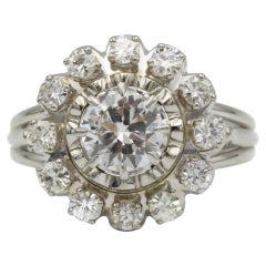 Anillo francés vintage de oro de 18 quilates con diamantes de mediados de siglo (años 50-60)  Halo retro