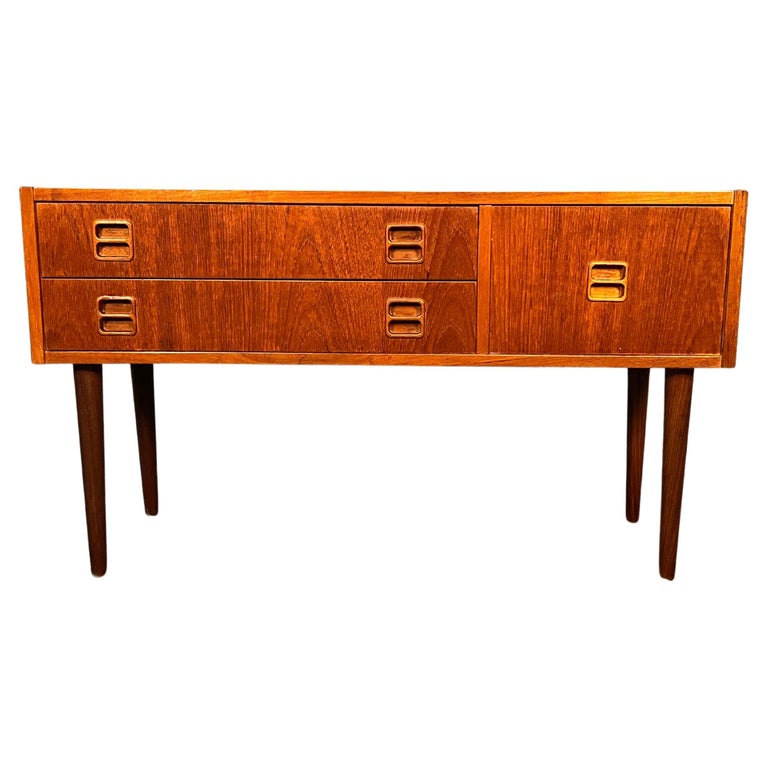 Vintage Mid Century Modern Entryway Cabinet: Timeless Design for Modern ...