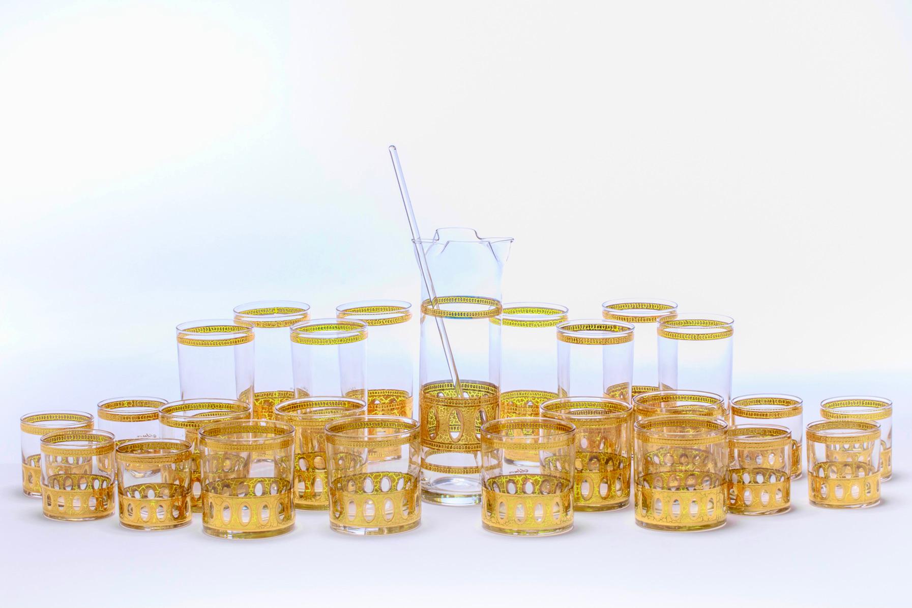 Vintage Mid Century 22-Karat Gold Highball Cocktail Glasses Set of 8, circa 1965 In Good Condition For Sale In Saint Louis, MO