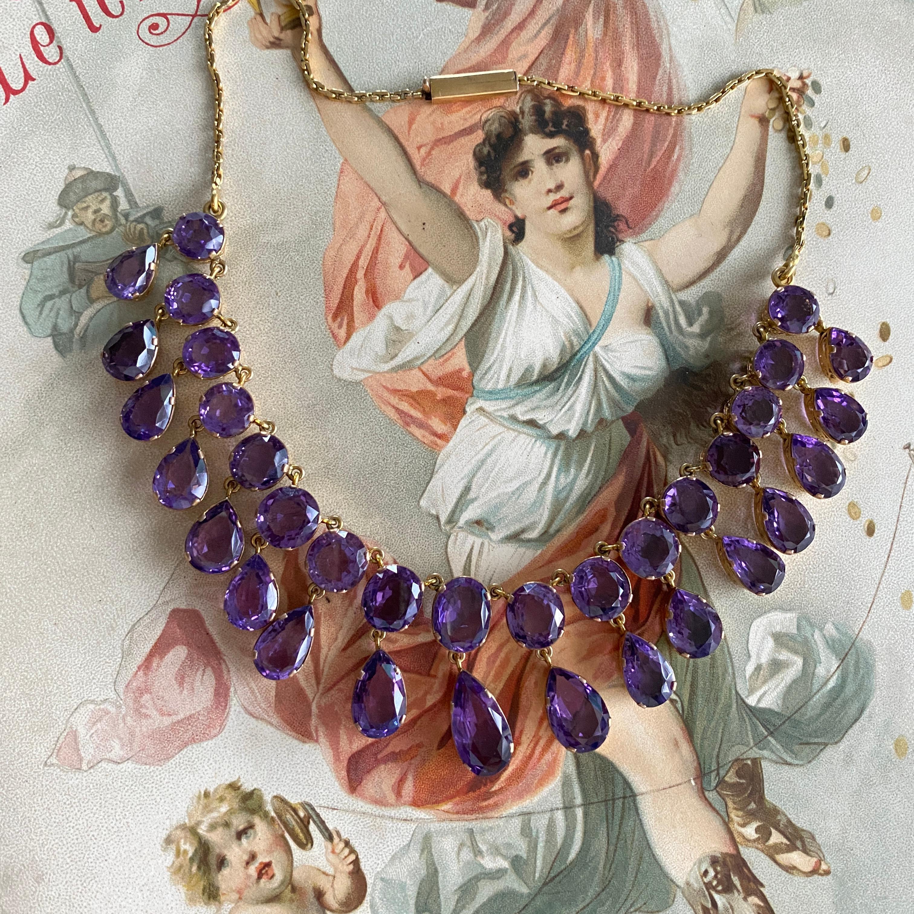 53 Karat Amethyst-Halskette aus der Mitte des Jahrhunderts, 14K (Tropfenschliff) im Angebot