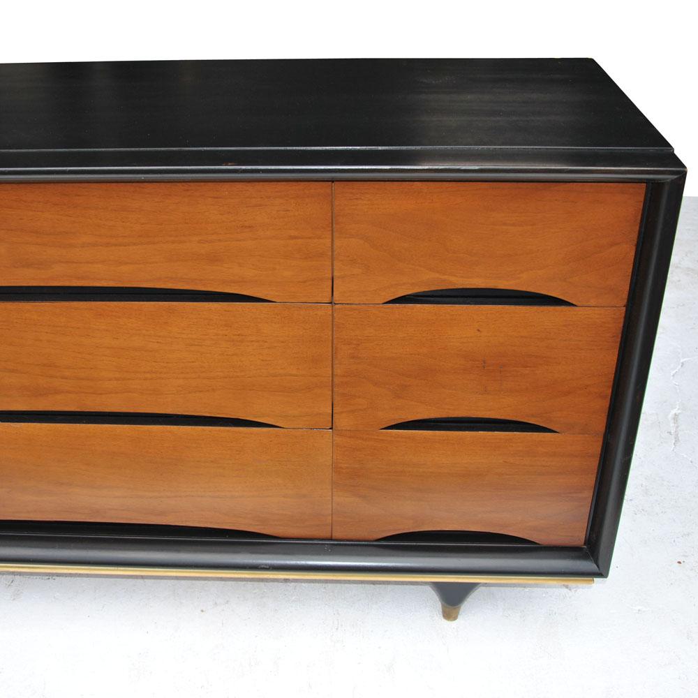 American Vintage Mid Century Kent Coffey Elegante 9 Drawer Dresser