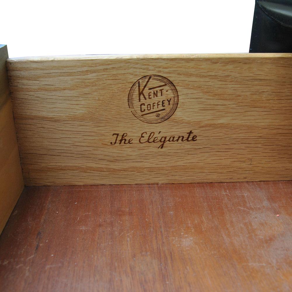 Vintage Mid Century Kent Coffey Elegante 9 Drawer Dresser In Good Condition In Pasadena, TX