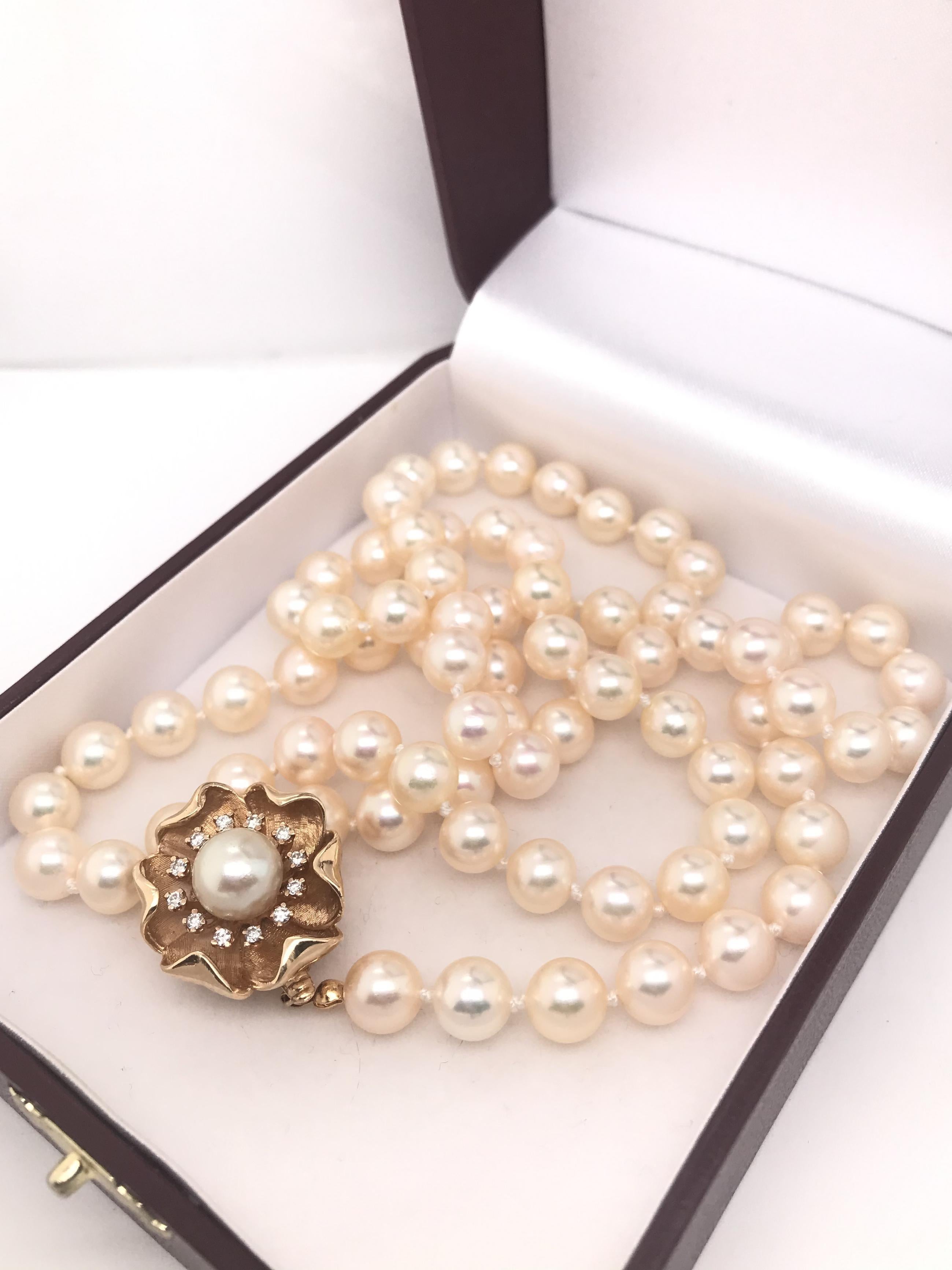 Women's Vintage Mid Century 7.5 Mm Pearl Necklace With Floral Diamond Clasp For Sale