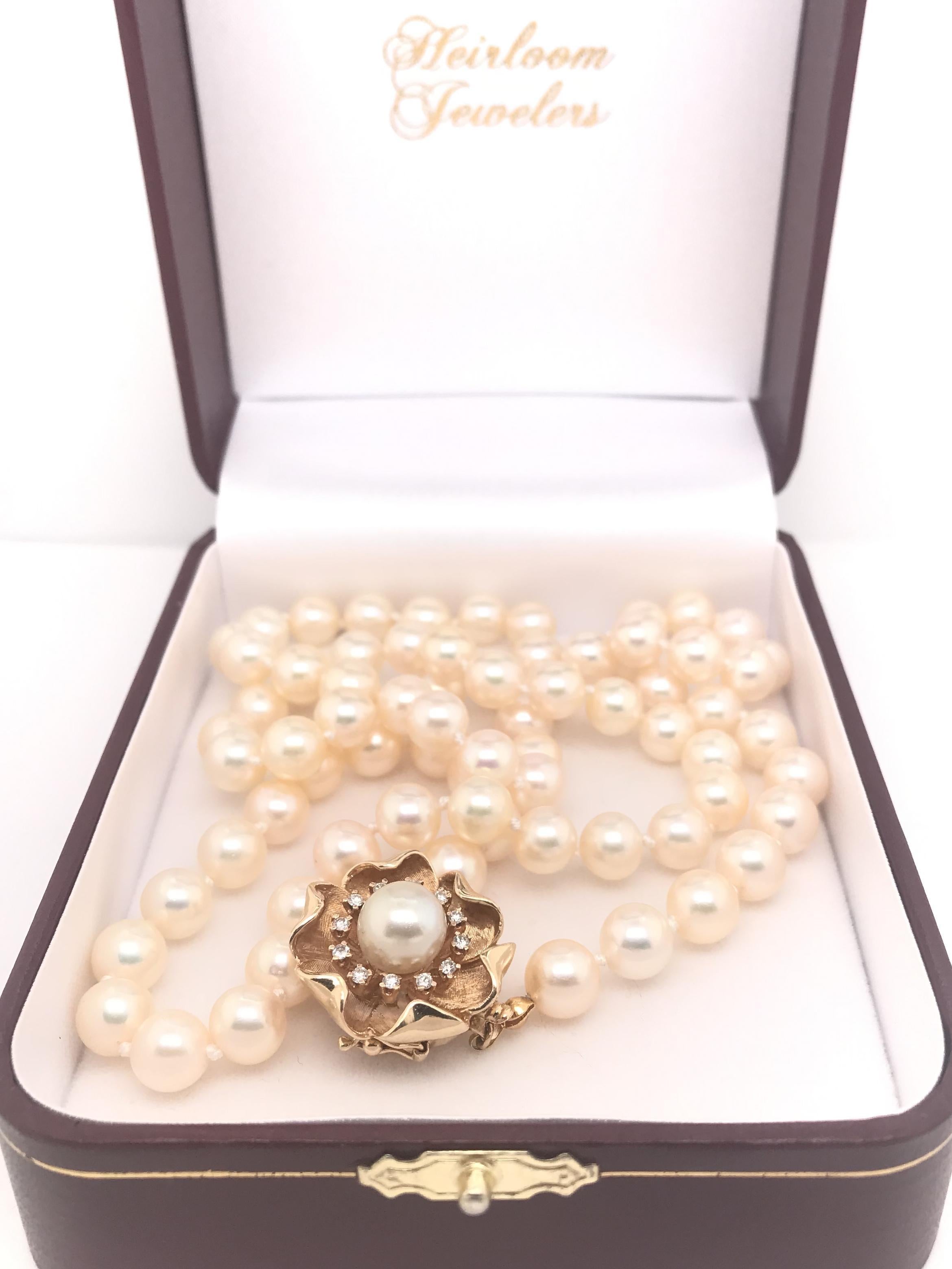 Vintage Mid Century 7.5 Mm Pearl Necklace With Floral Diamond Clasp For Sale 1