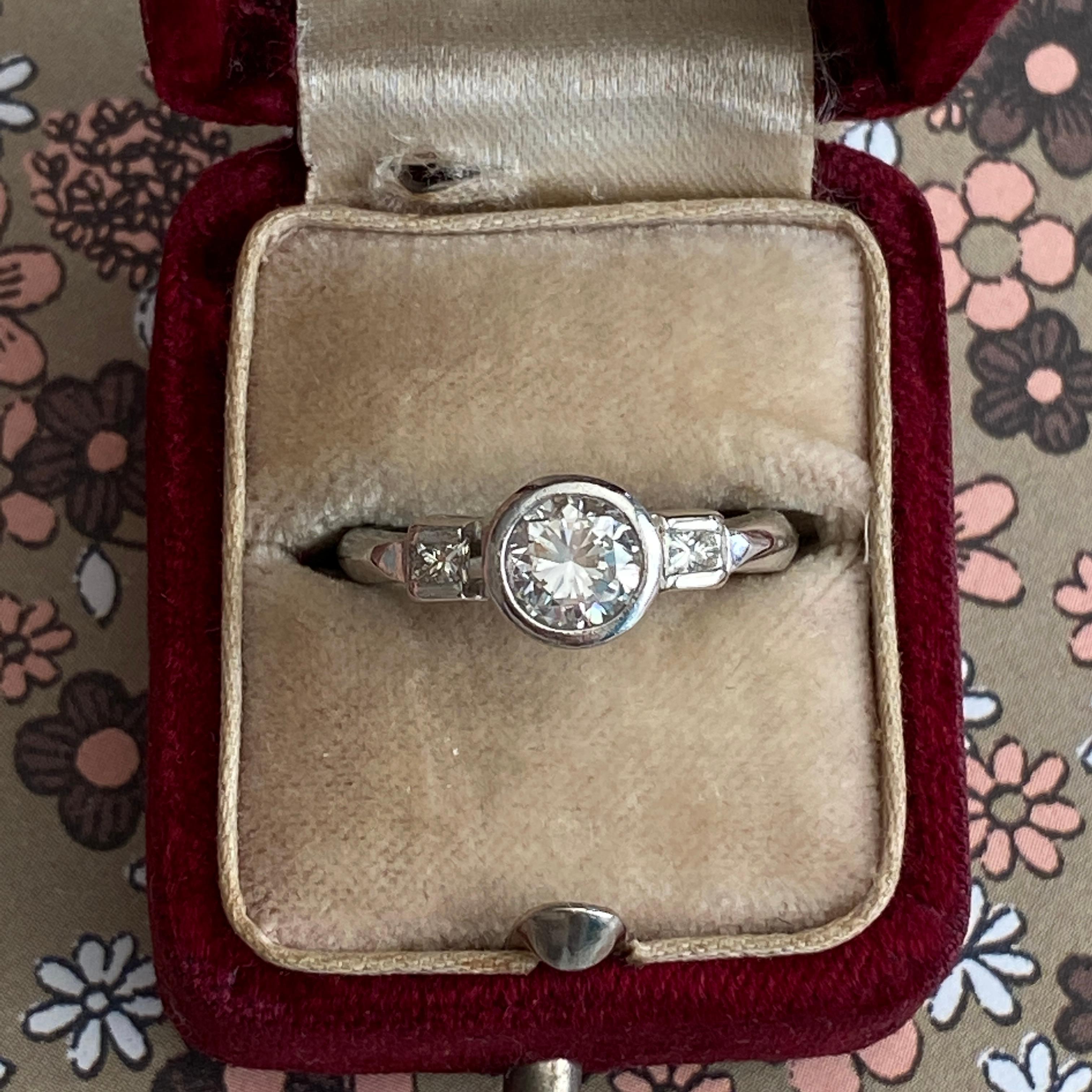 Vintage Mid-Century .83ct Diamond Platinum Engagement Ring For Sale 7
