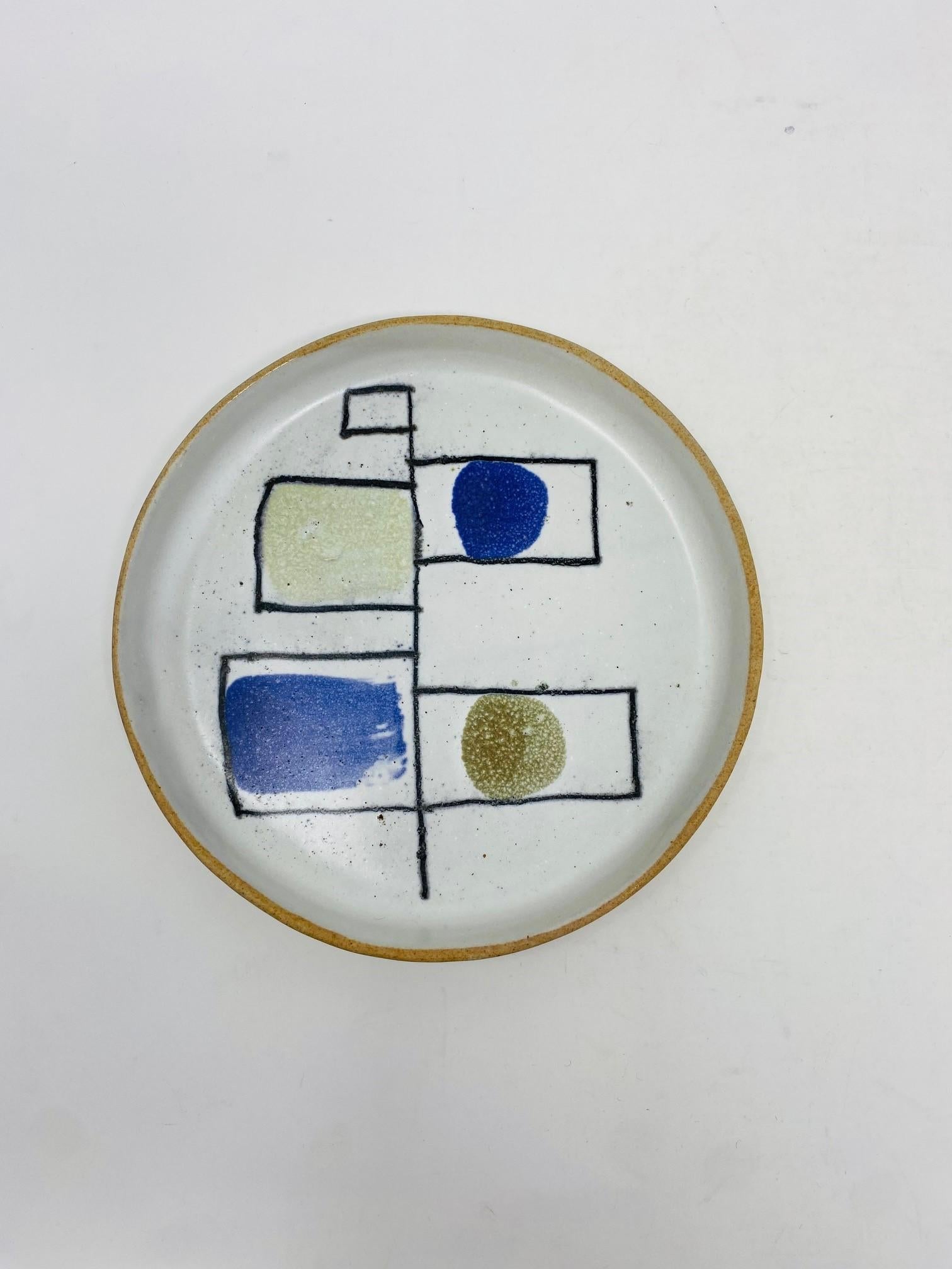 Mid-Century Modern Vintage Mid-Century Abstract Ceramic Plate by David Gil for Bennington Pottery For Sale