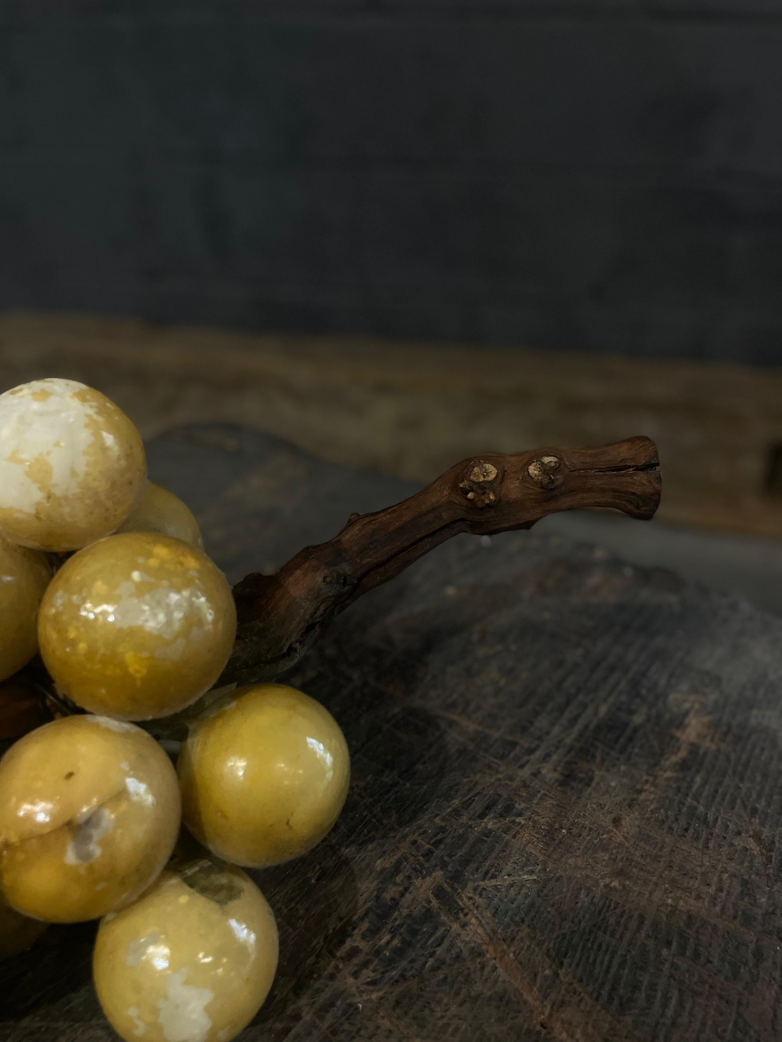 Vintage Mid-Century Alabaster Italian Grapes on Vine For Sale 1