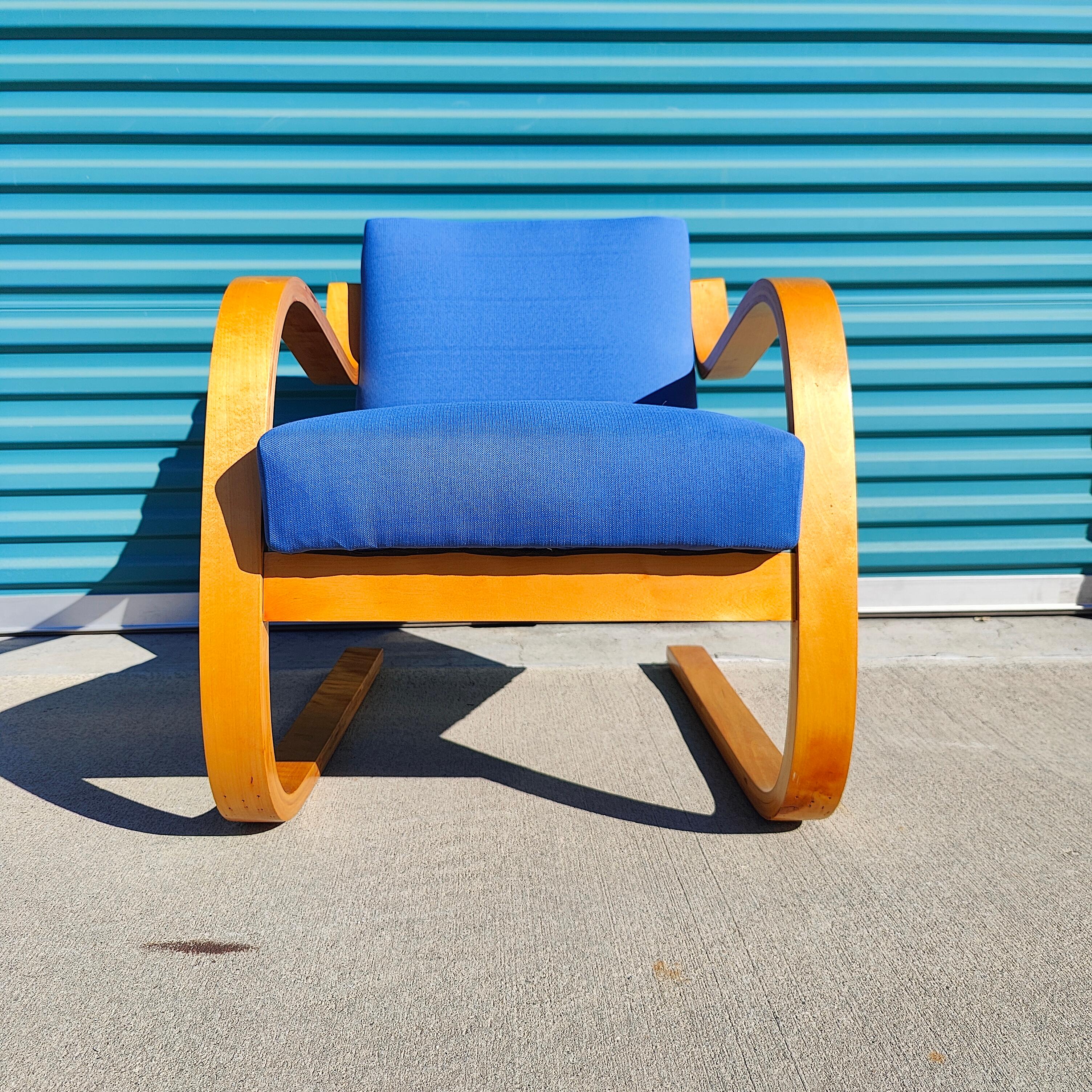 Birch Vintage Mid Century Alvar Aalto 402 Series for Artek Cantilever Lounge Chairs