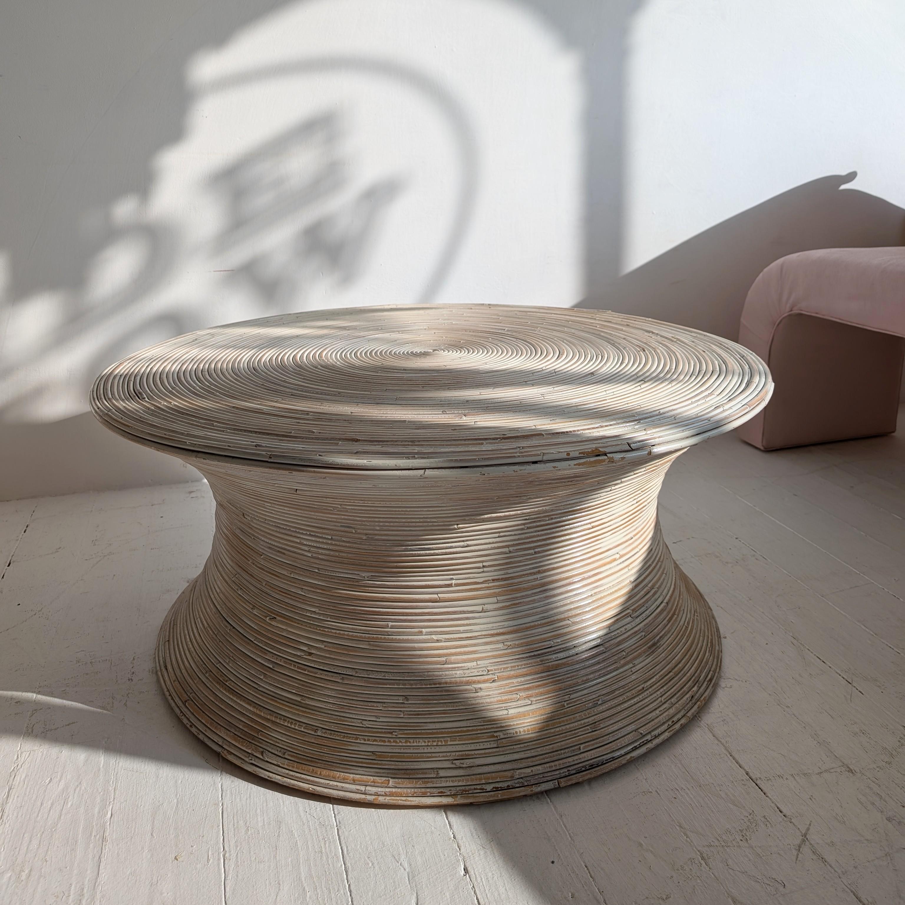 20ième siècle Table basse vintage en roseau du milieu du siècle dernier en vente