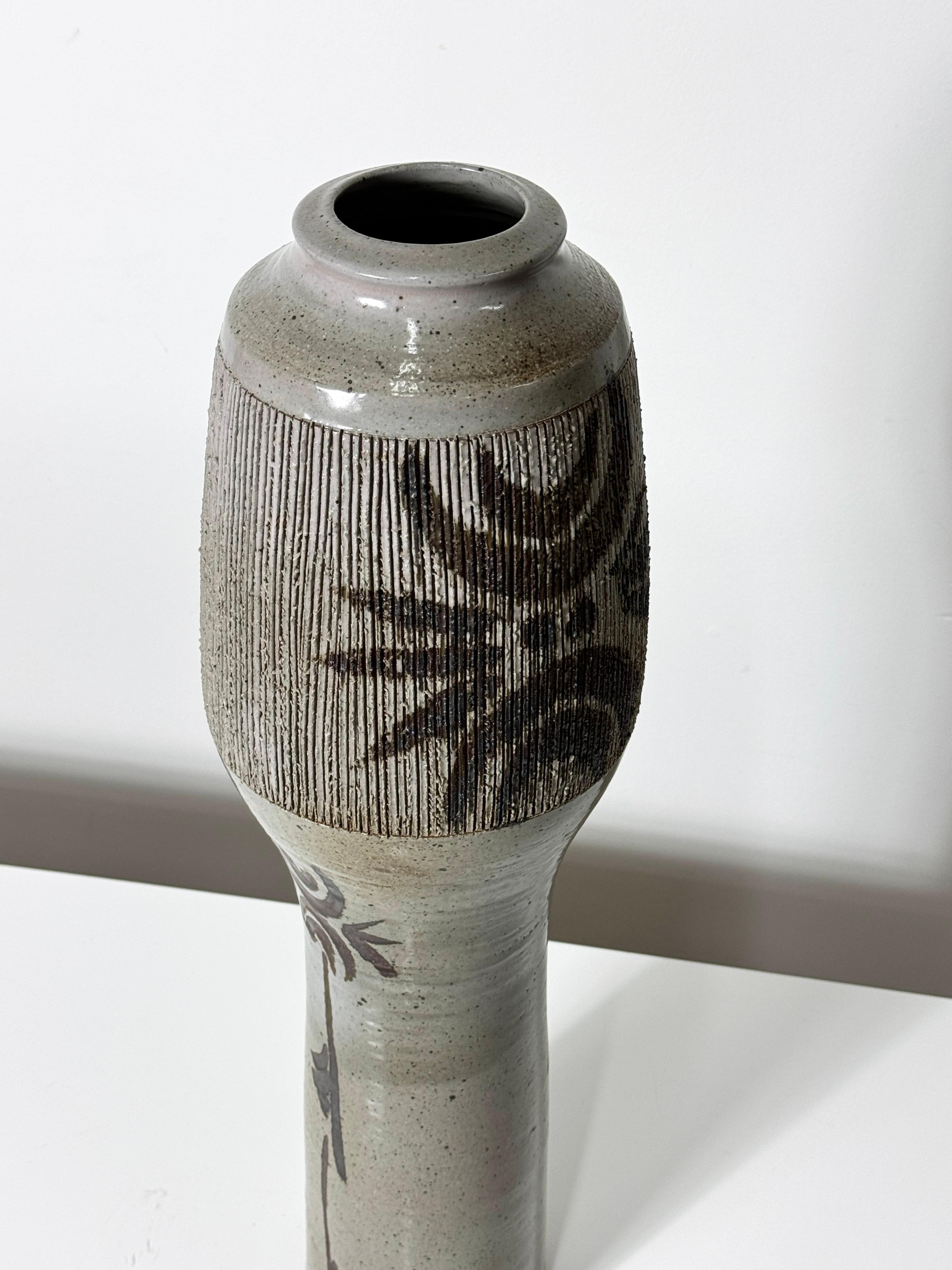 Vintage Mid Century American Studio Pottery Tall Floor Vase by Sheniar Abdullah  For Sale 2