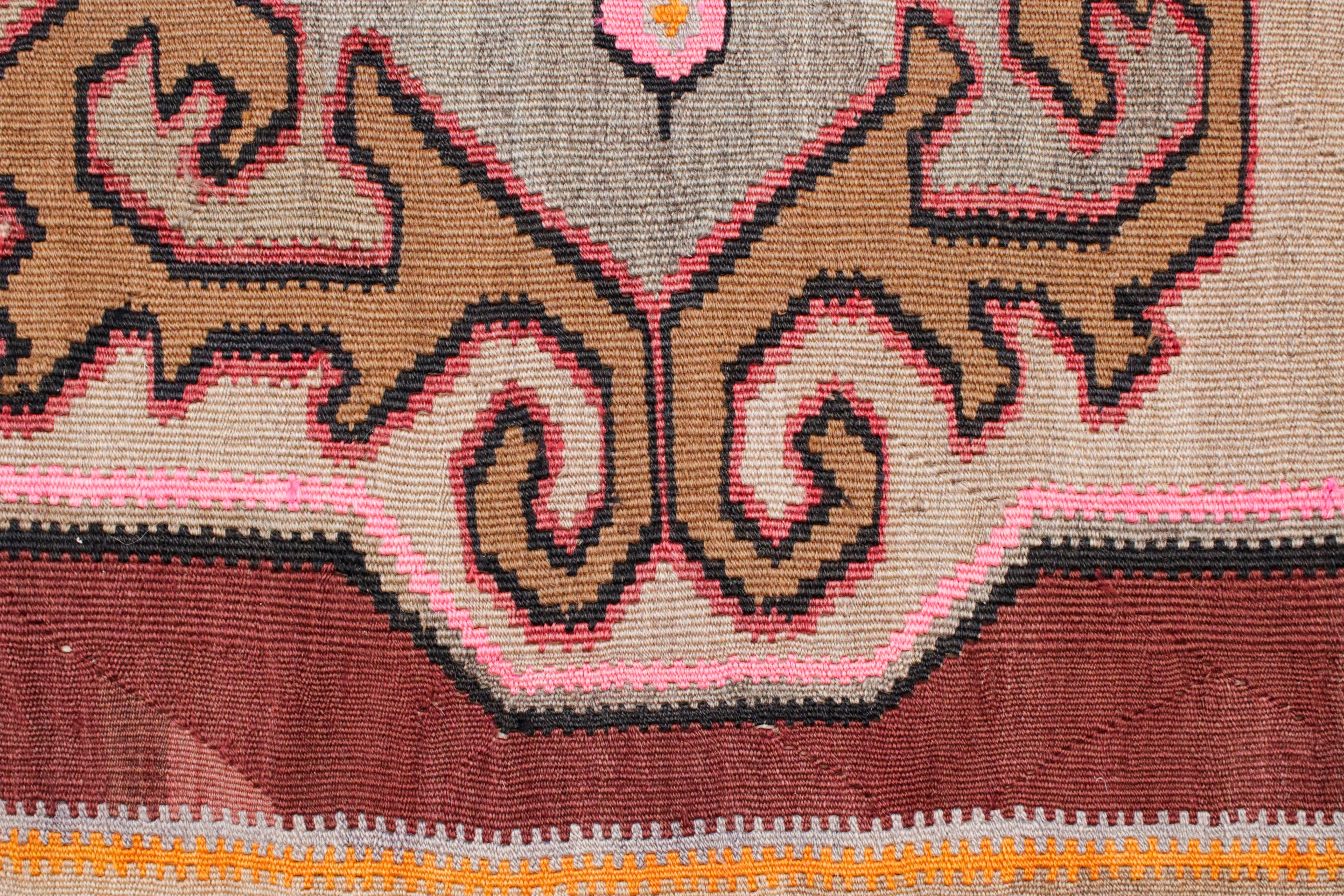 Vintage Mid-Century Anatolian Gallery Size Kars Kilim Rug In Excellent Condition In Milan, IT