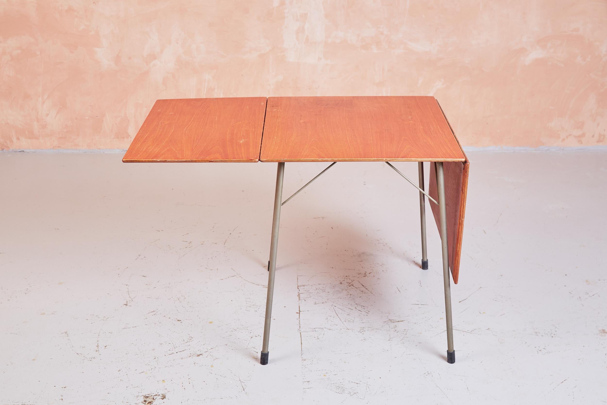 Vintage Mid-Century Arne Jacobsen 3601 Drop Leaf Table for Fritz Hansen in Teak For Sale 2
