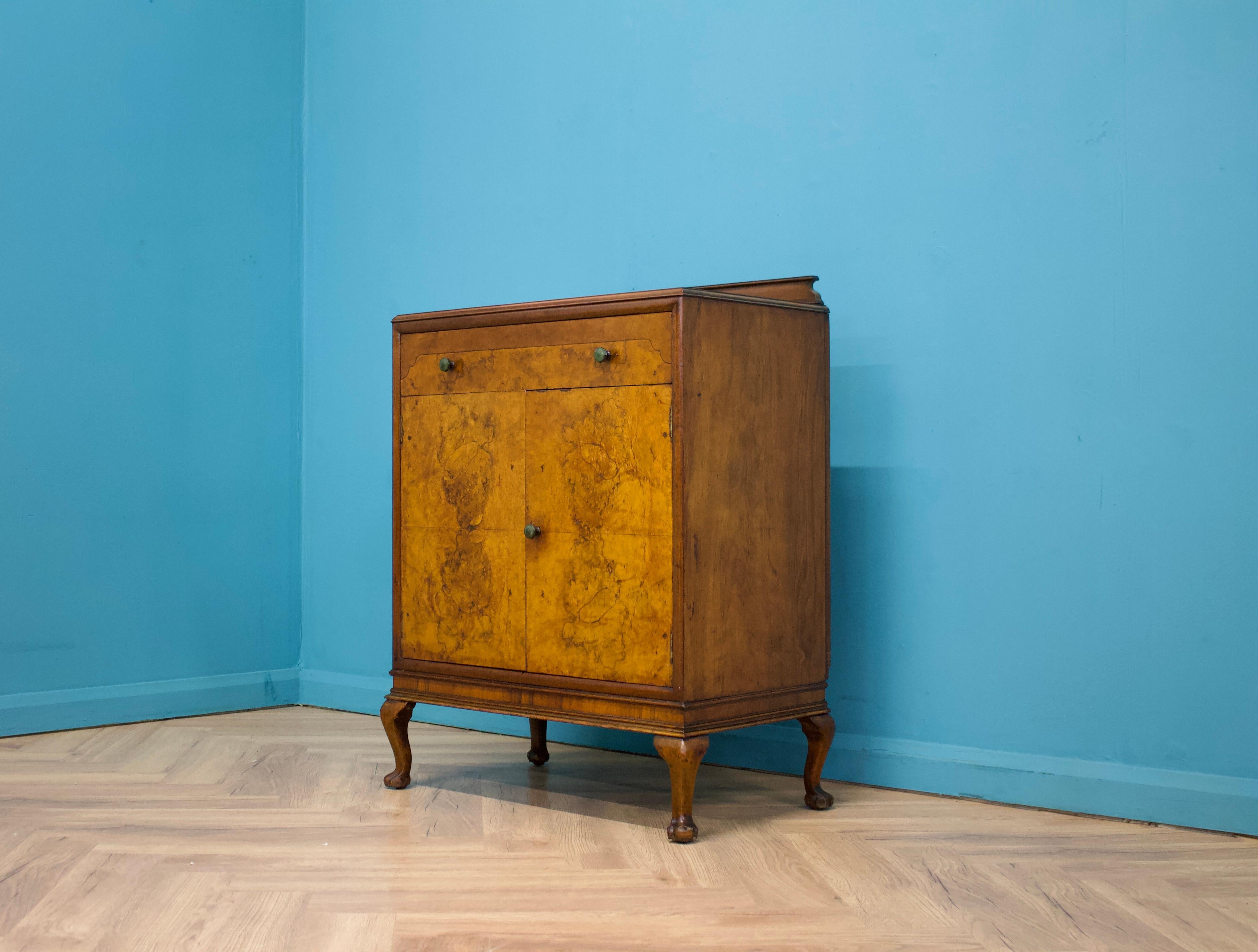 Vintage Mid Century Art Deco Walnut Tallboy / Linen Cabinet Press In Good Condition In South Shields, GB