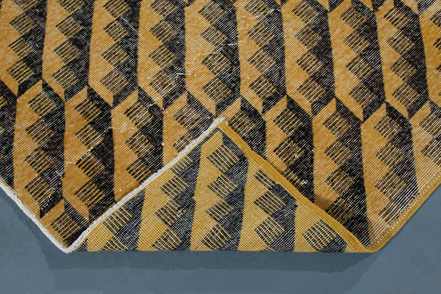 Metà XX secolo Tappeto vintage di metà secolo in stile Art Deco Zeki Muren/Bauhaus in lana gialla e nera in vendita