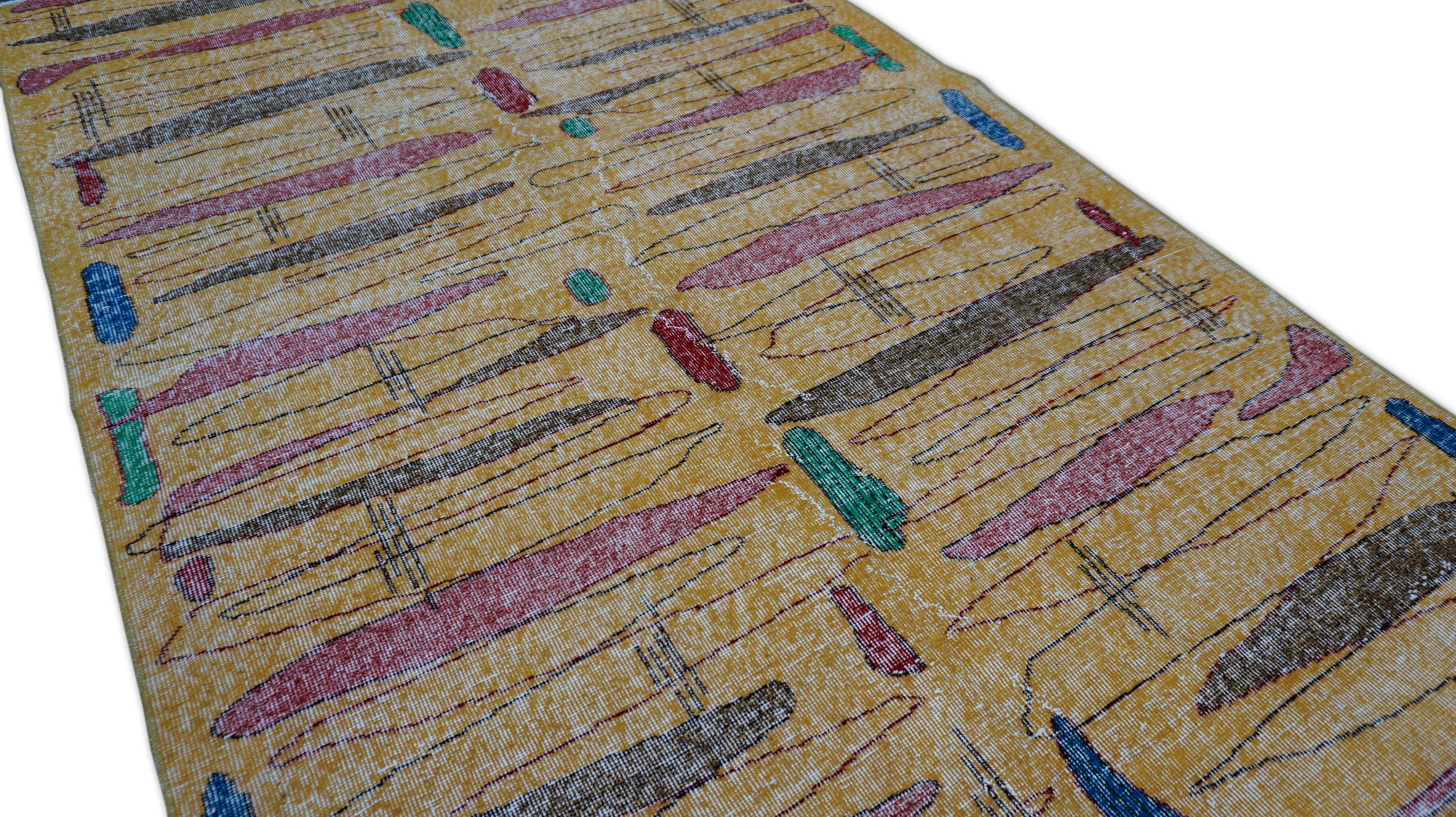 Alfombra Vintage Art Decó de mediados de siglo Zeki Muren de lana amarilla 5'1''x8'6'' Turco en venta