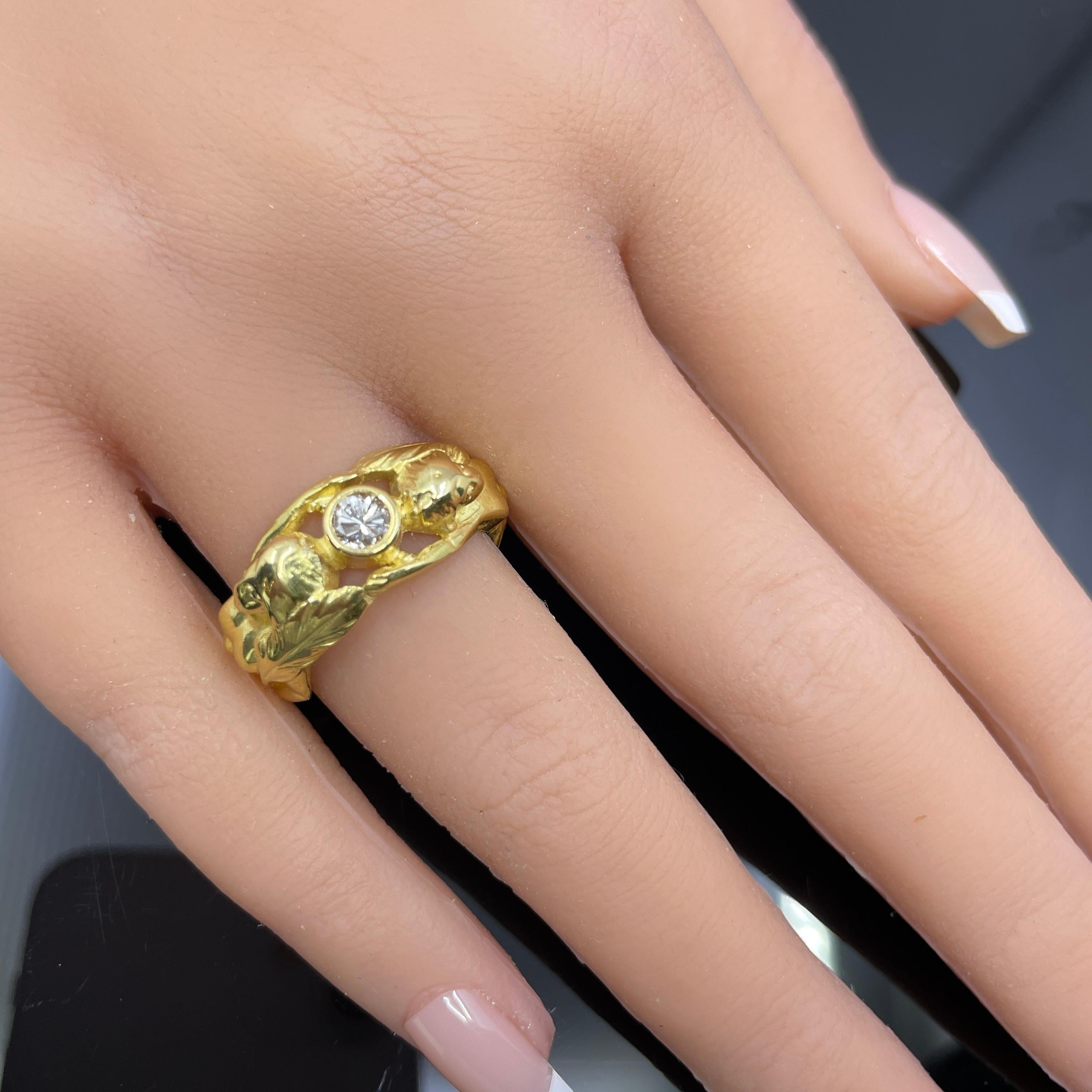 Anello vintage di metà secolo in stile Art Nouveau con nudi da 0,30 carati e diamanti in oro giallo 18 carati in vendita 2