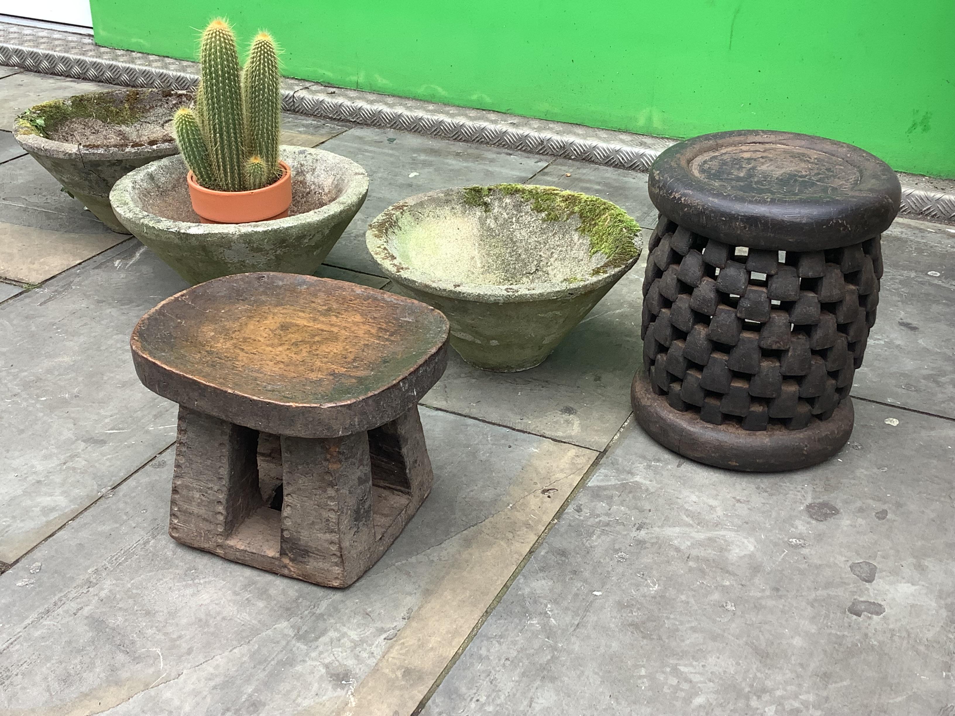 Tabouret Bamileke vintage du milieu du siècle Bon état - En vente à London, Lambeth