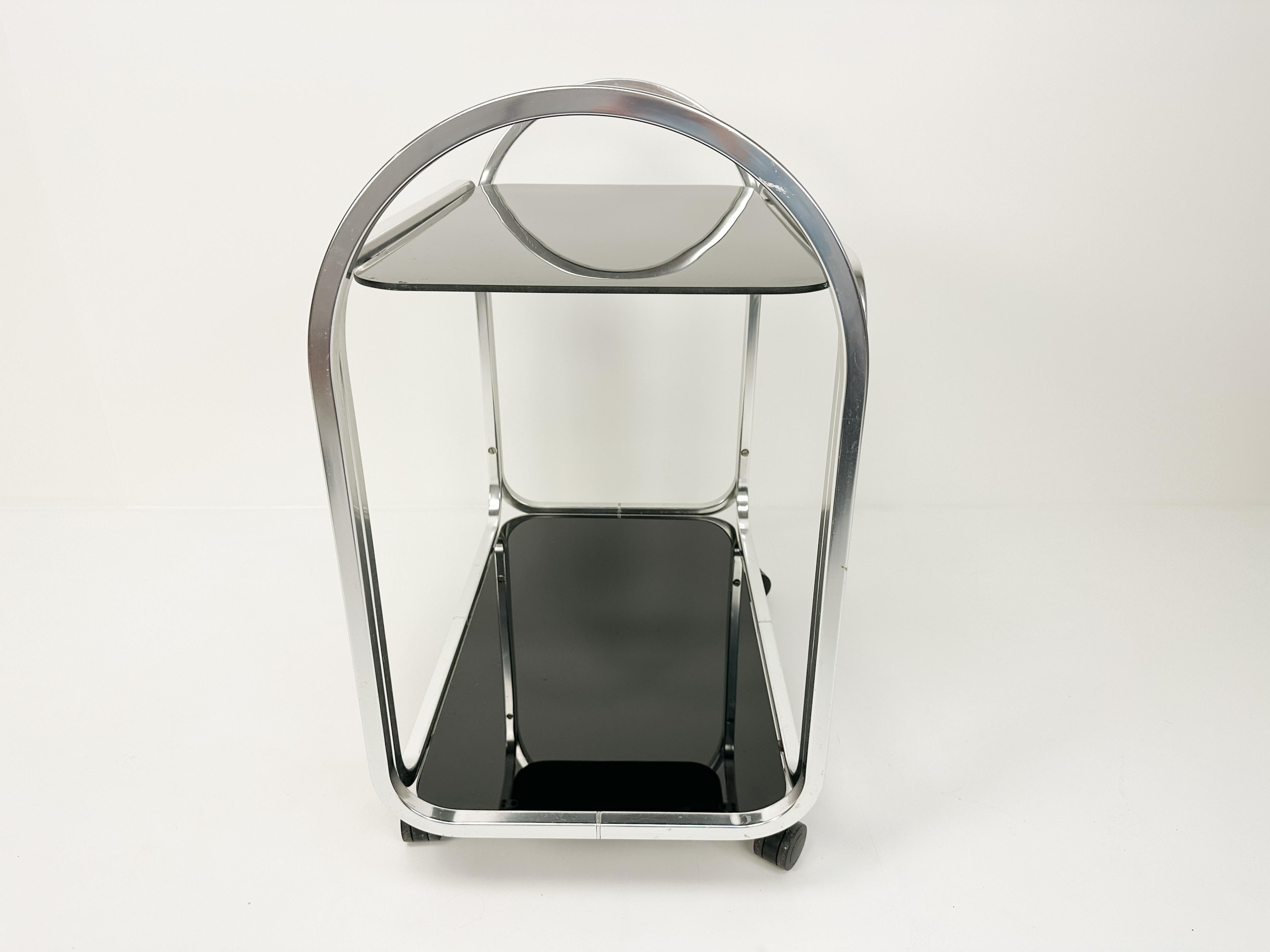 Carrito de bar vintage de mediados de siglo con cristal negro, años 70 Aluminio en venta