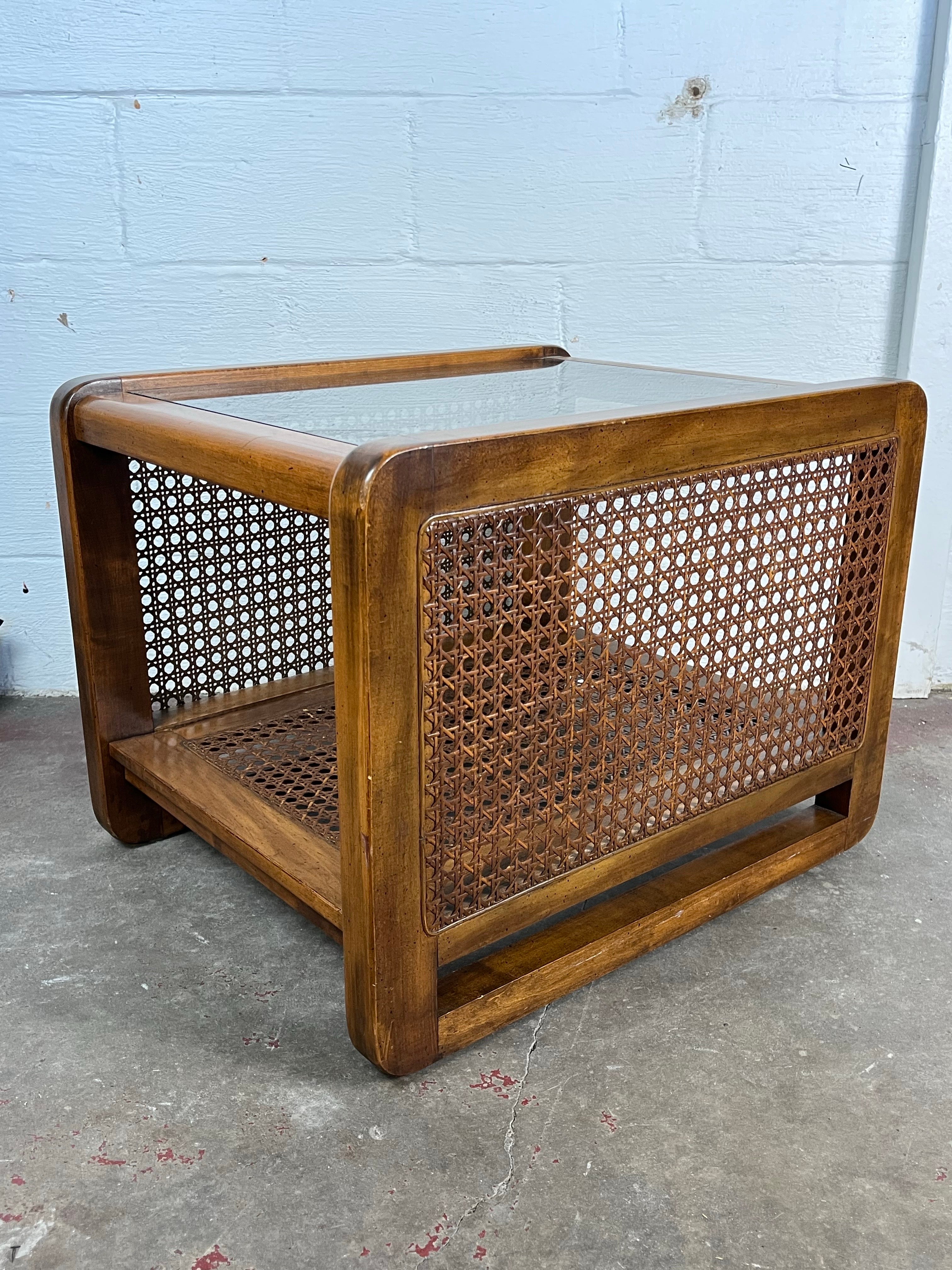 Mid-Century Modern Vintage Mid Century Boho Chic Cane Side End Table en vente