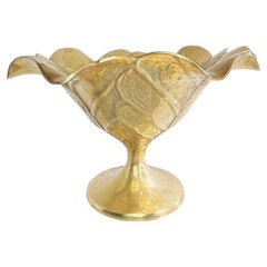 Vintage Mid Century Brass Cabbage Leaf Pedestal Bowl with Leaf Design