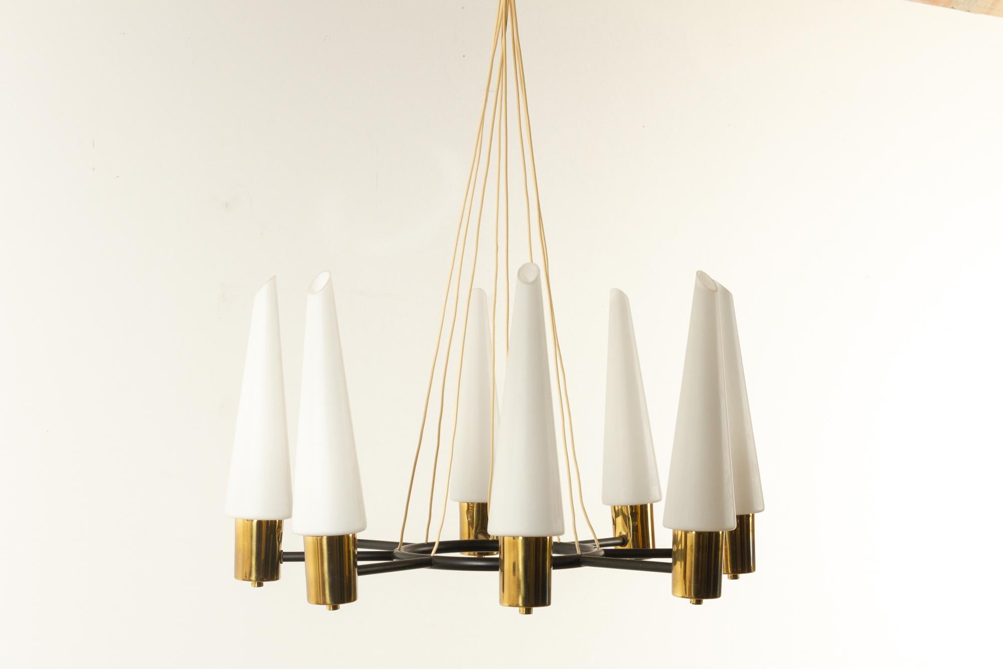 Vintage Midcentury Brass Chandelier with Opal Glass Shades, 1960s For Sale 2